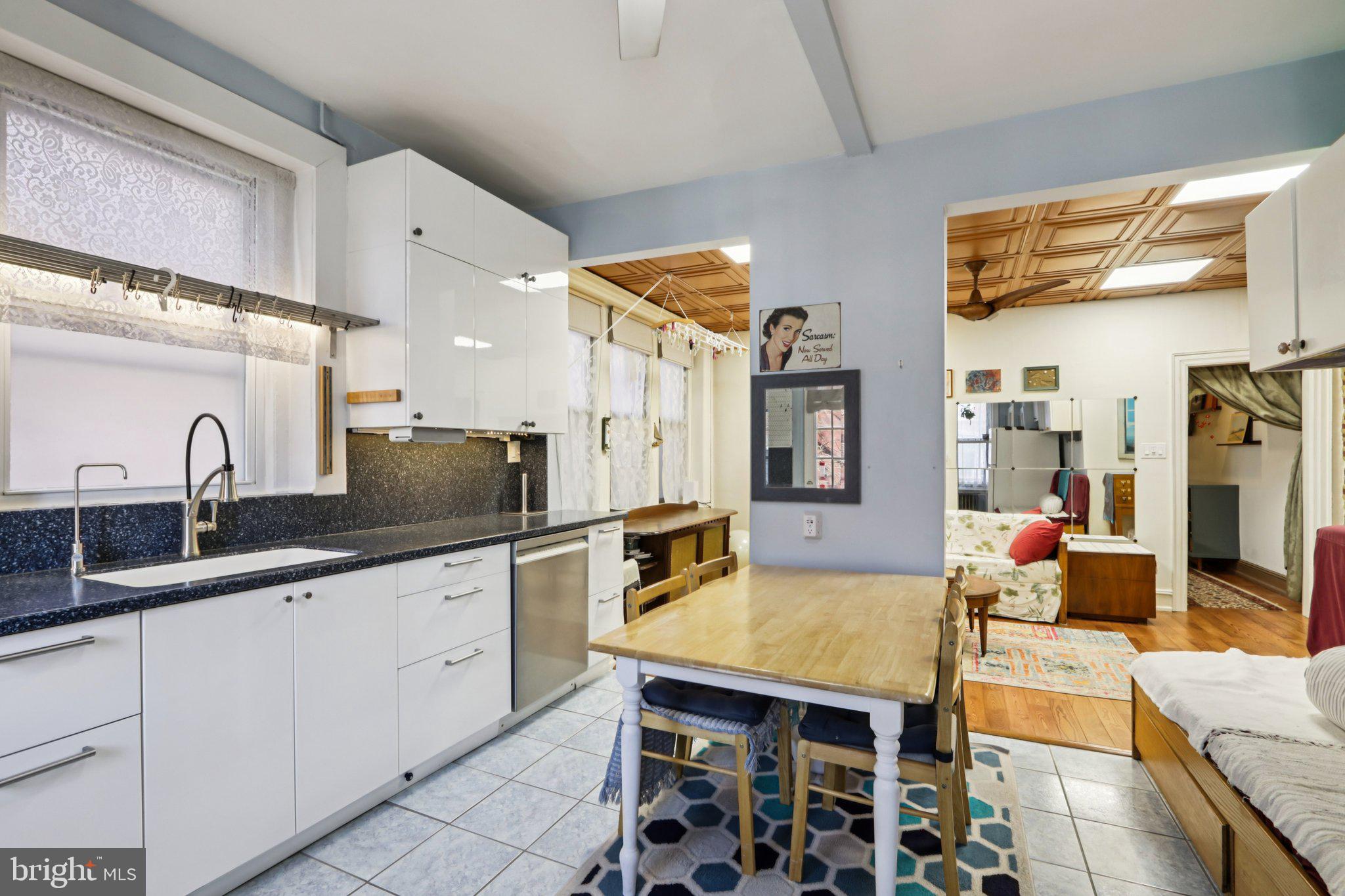 UNIVERSITY CITY - Residential