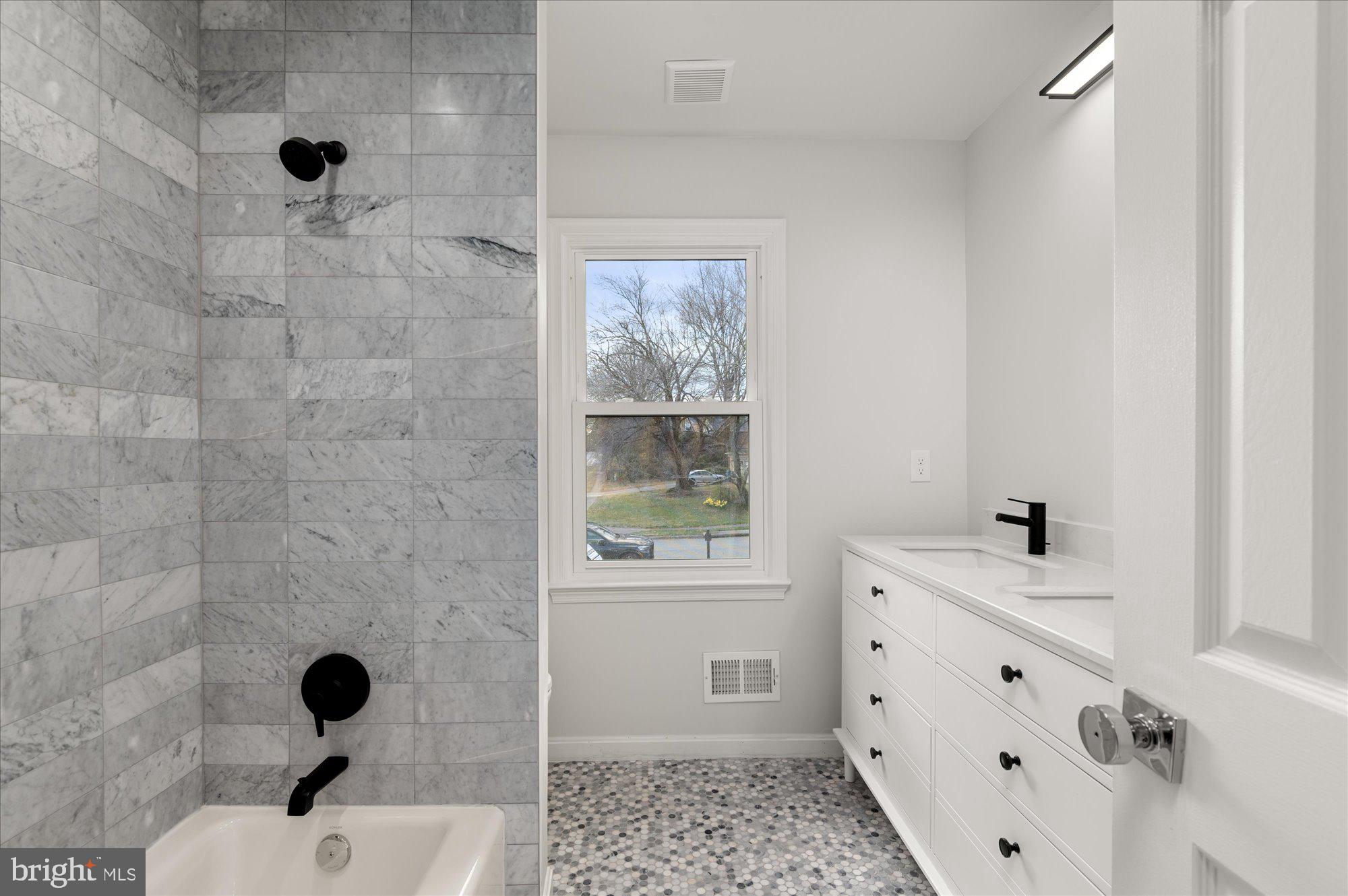 HEATHER HILL - Residential