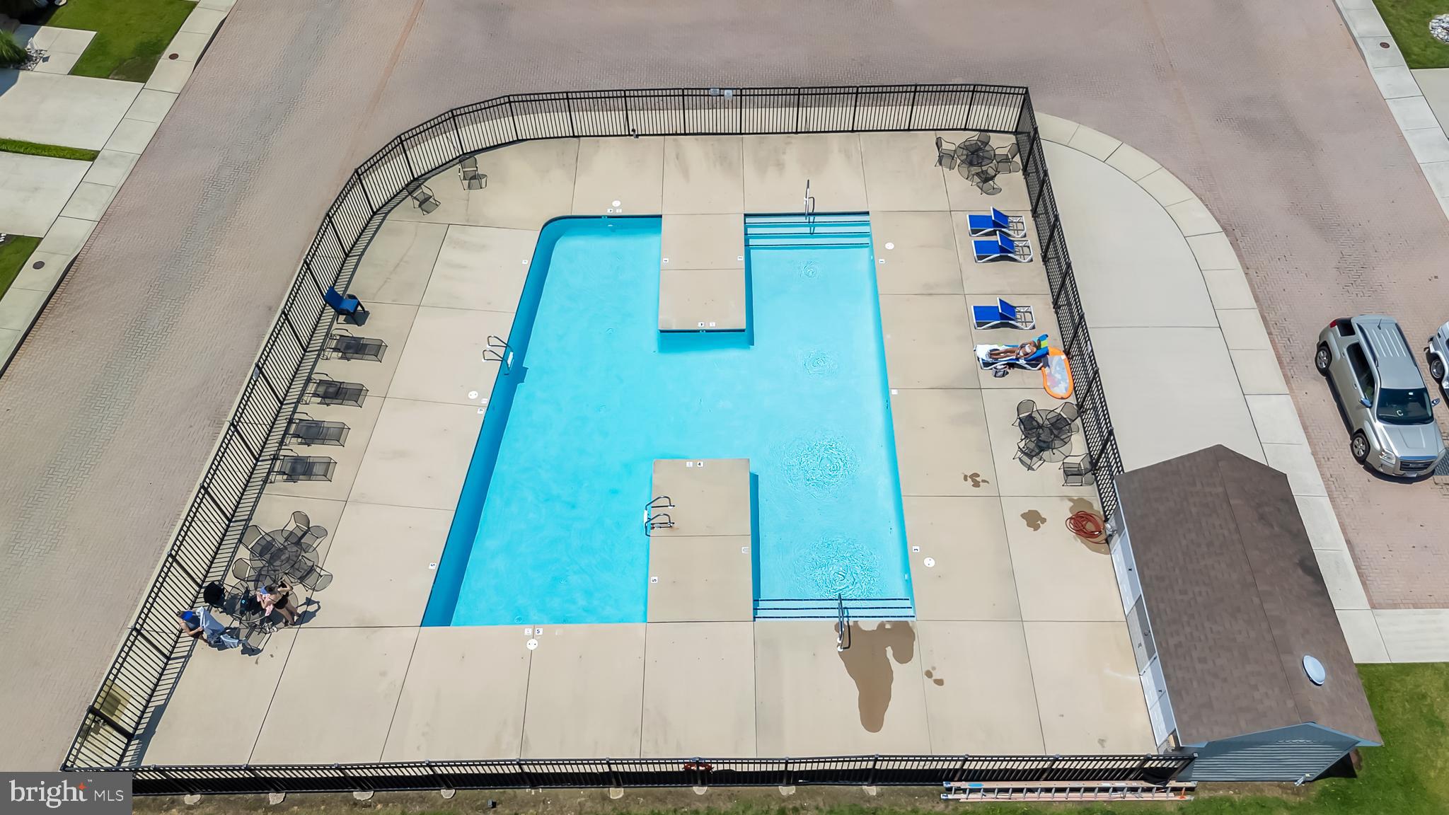 WATERS EDGE - Residential