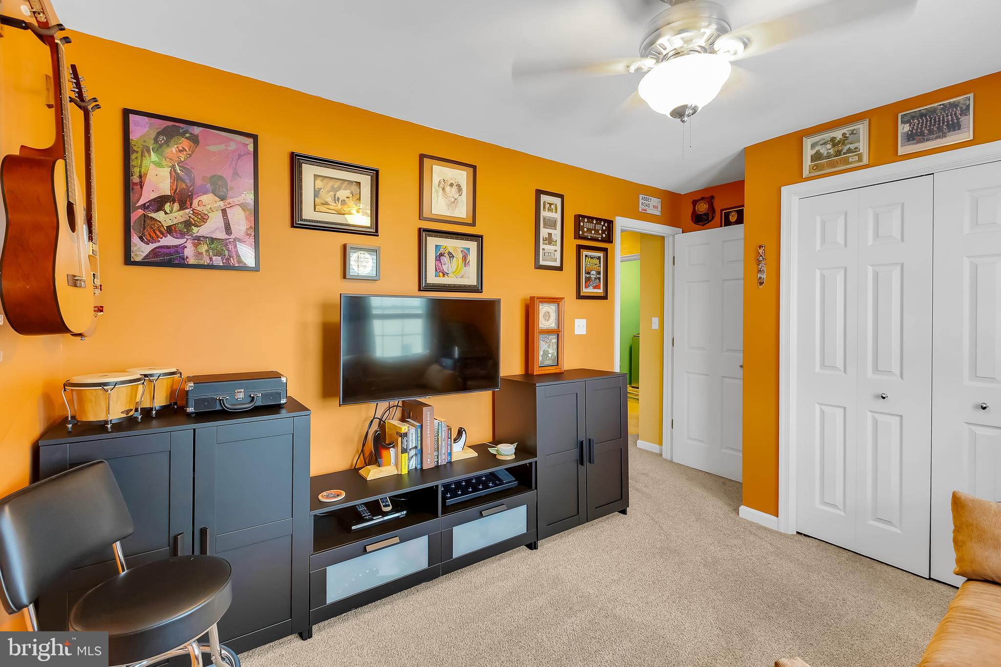 WATERS EDGE - Residential