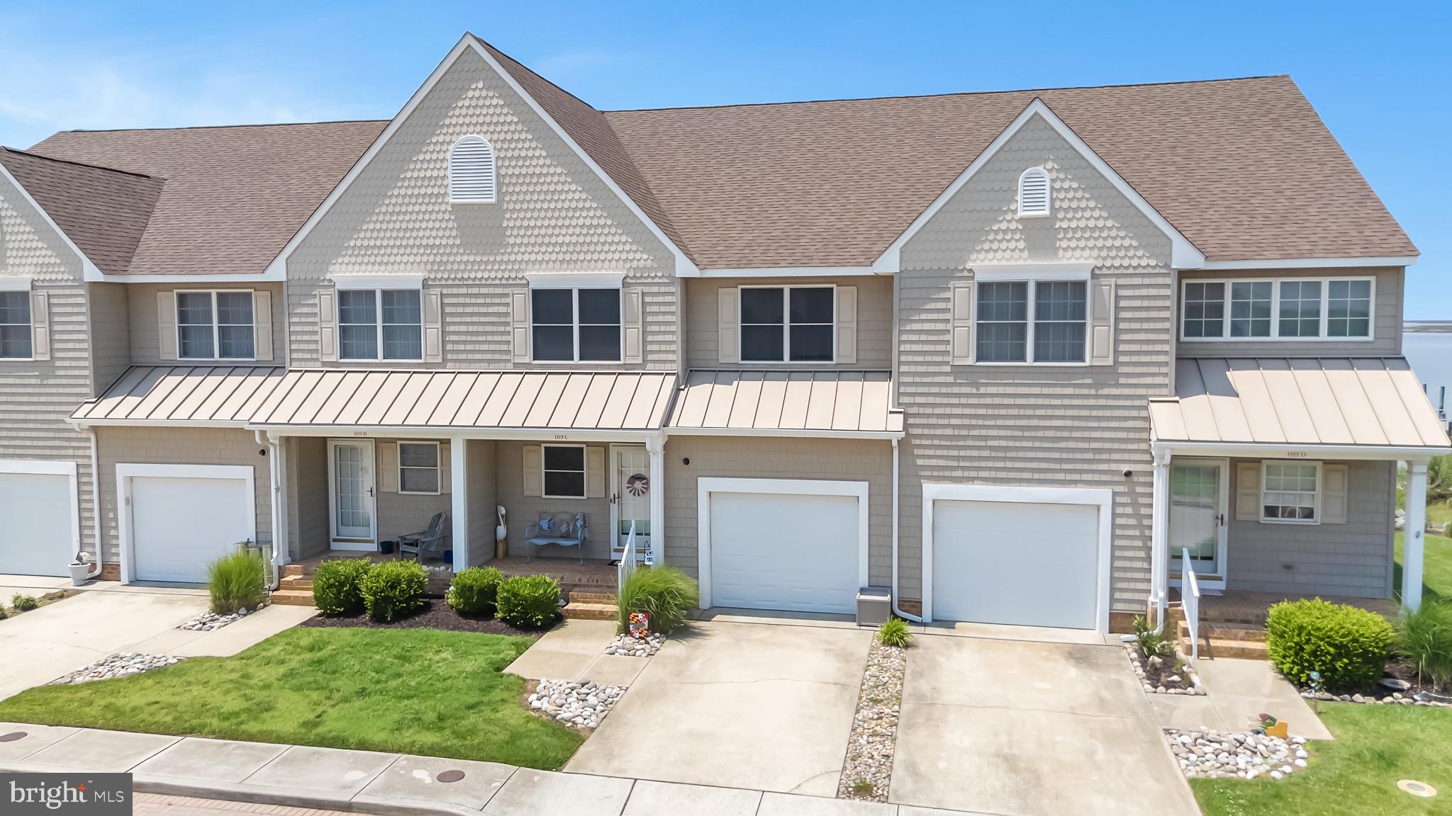 WATERS EDGE - Residential