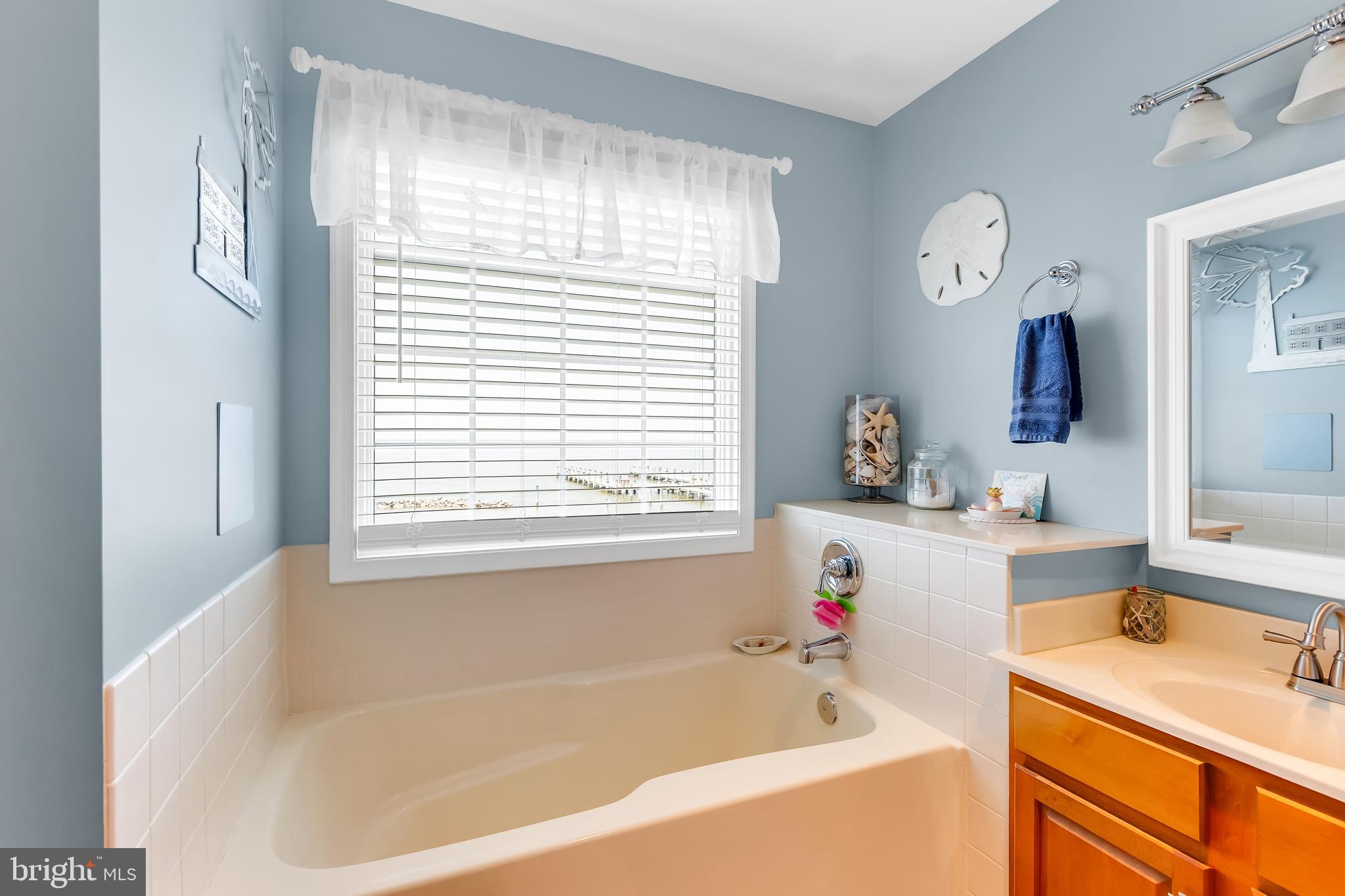 WATERS EDGE - Residential