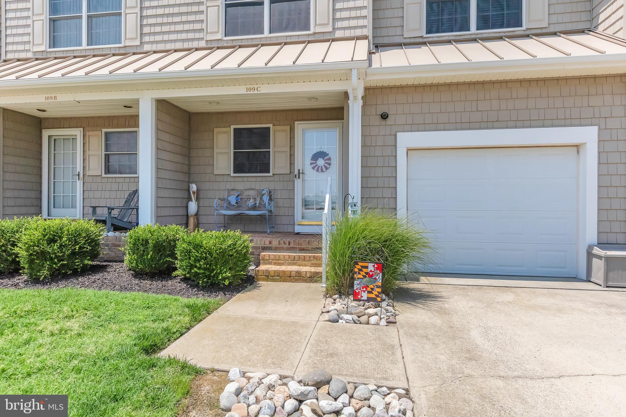 WATERS EDGE - Residential