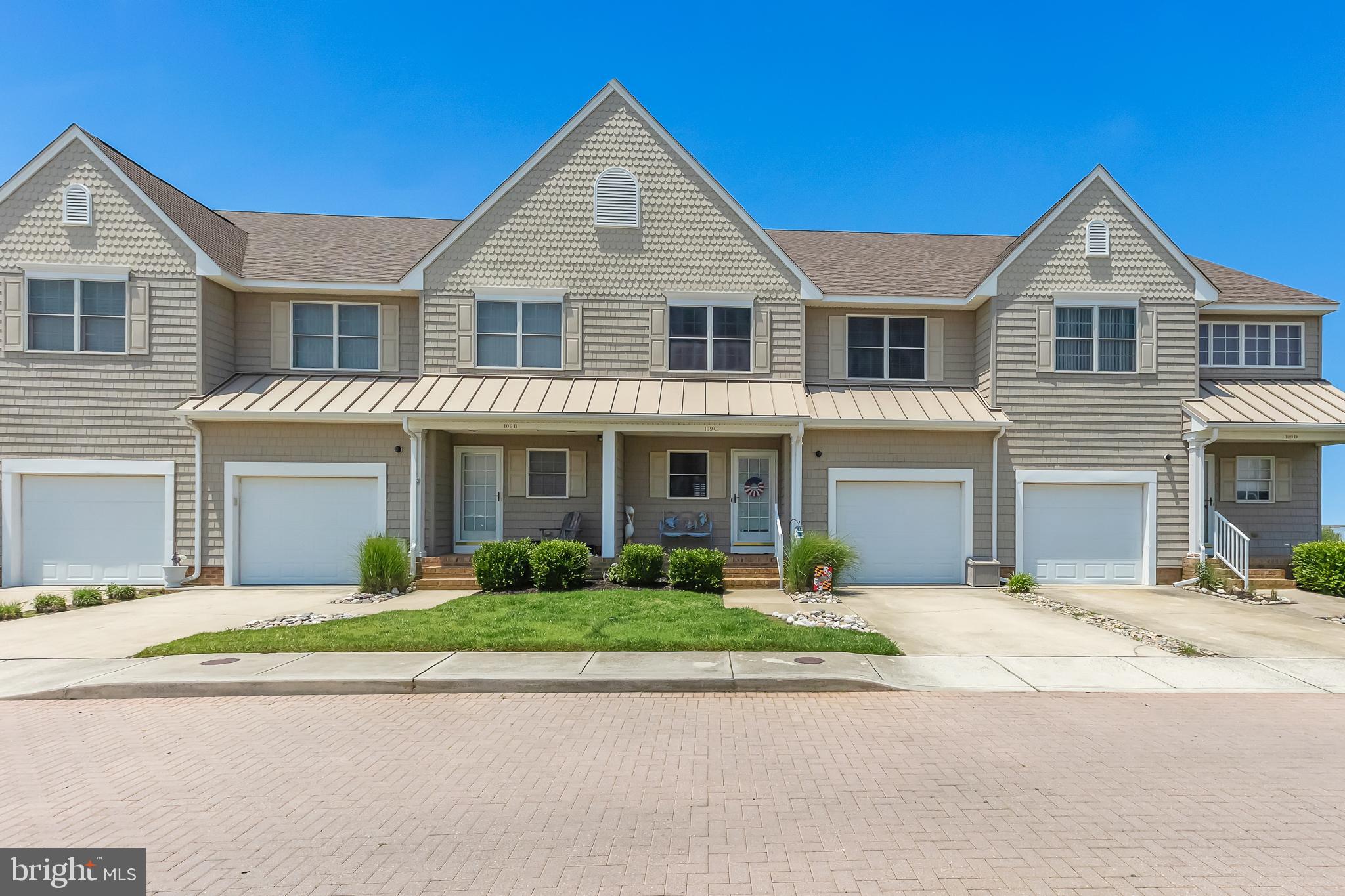 WATERS EDGE - Residential