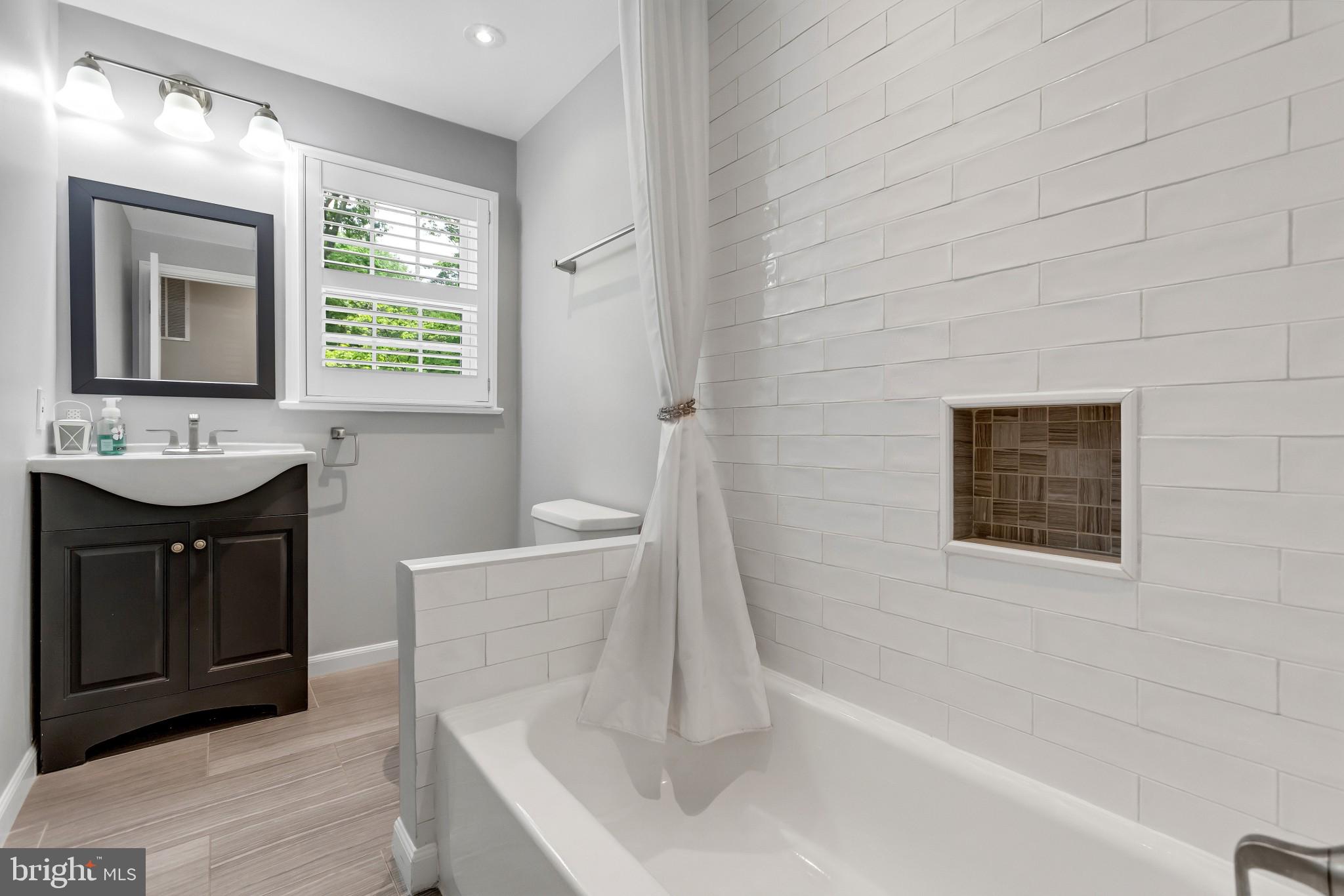 MANTUA - Residential