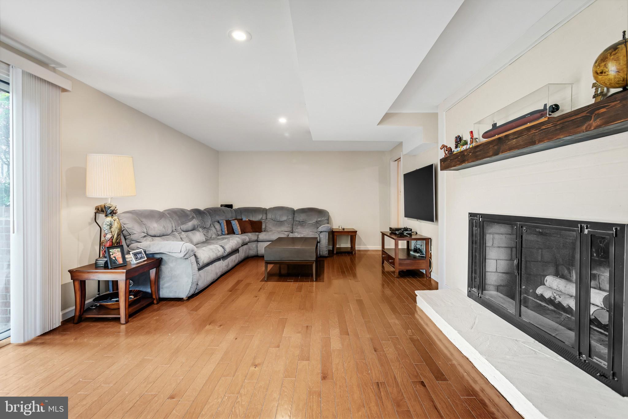 MANTUA - Residential