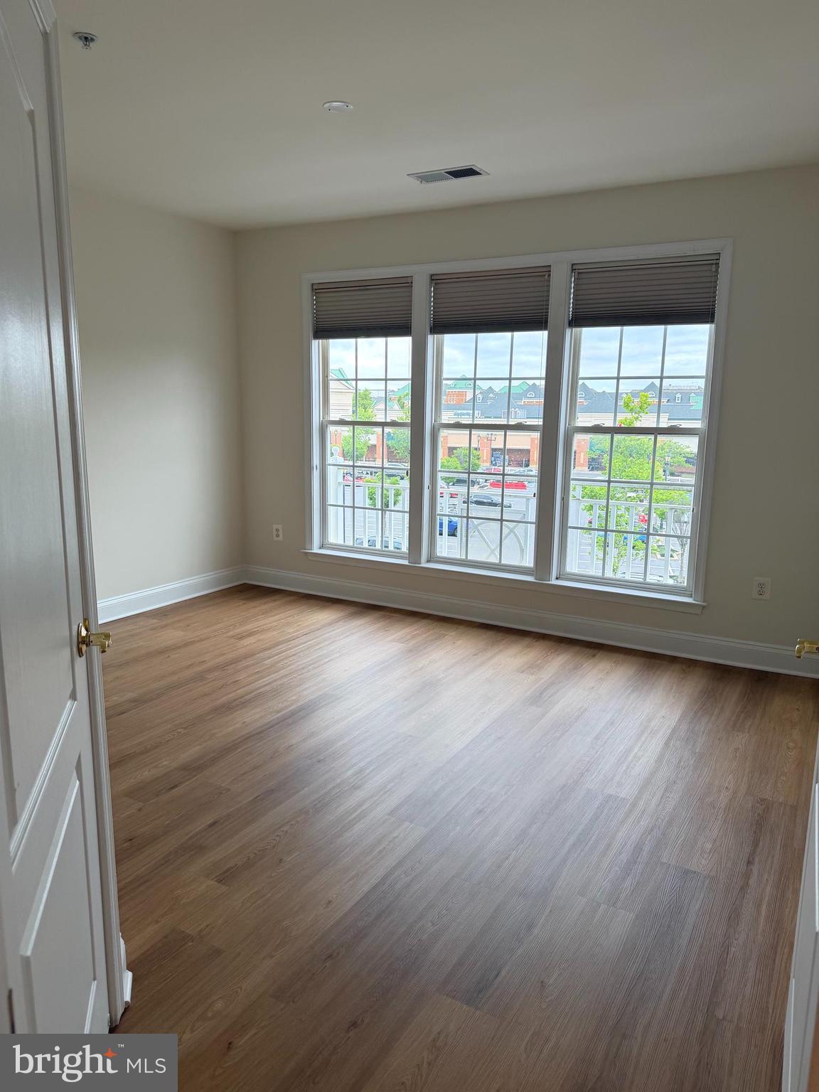 KING FARM VILLAGE CENTER - Residential