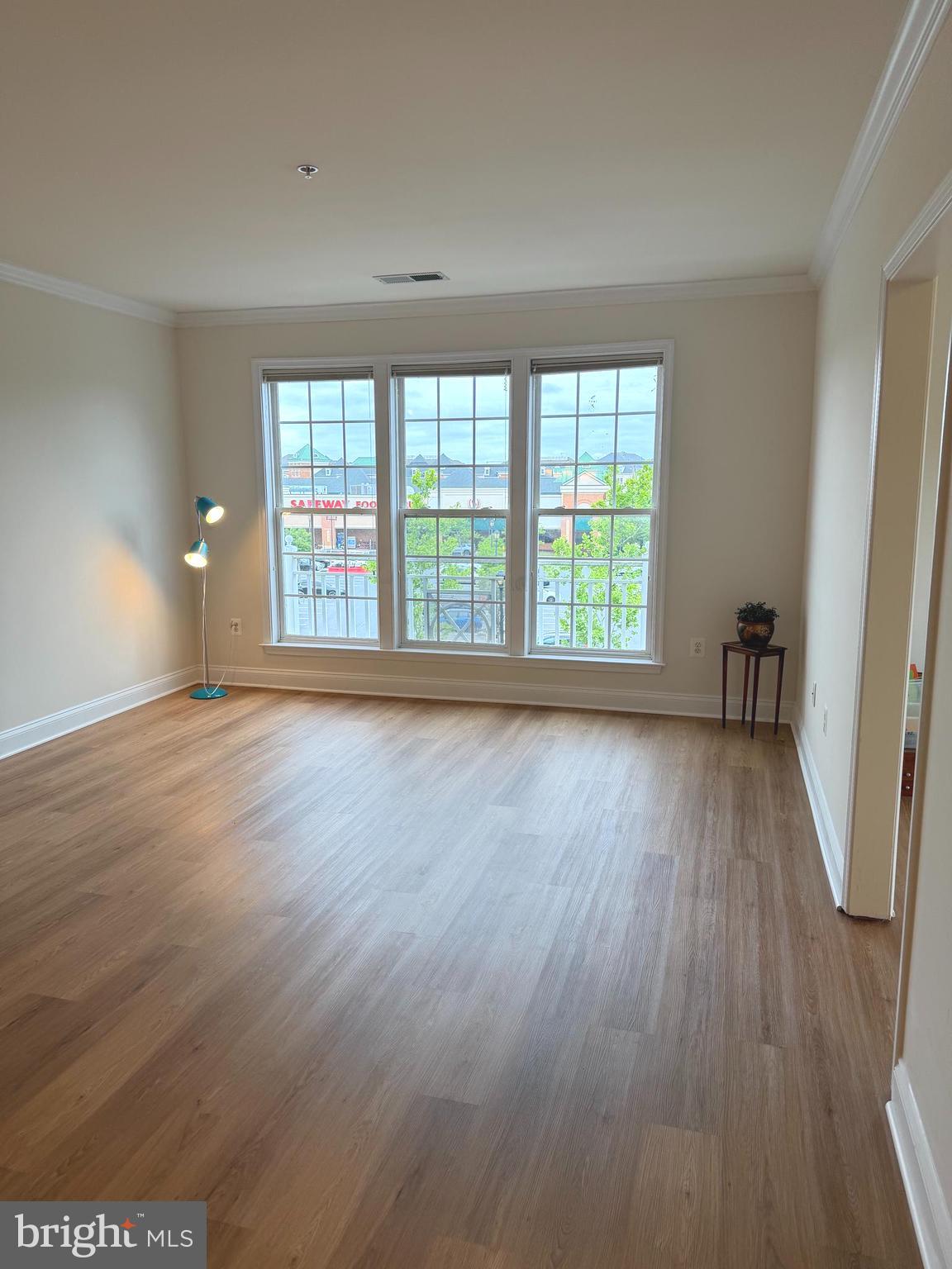 KING FARM VILLAGE CENTER - Residential