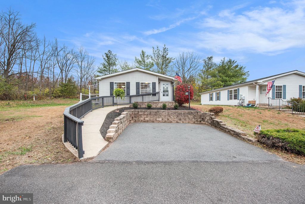 Photo of 14 Ash Court, HARLEYSVILLE, PA 19438 (MLS # PAMC2159598)