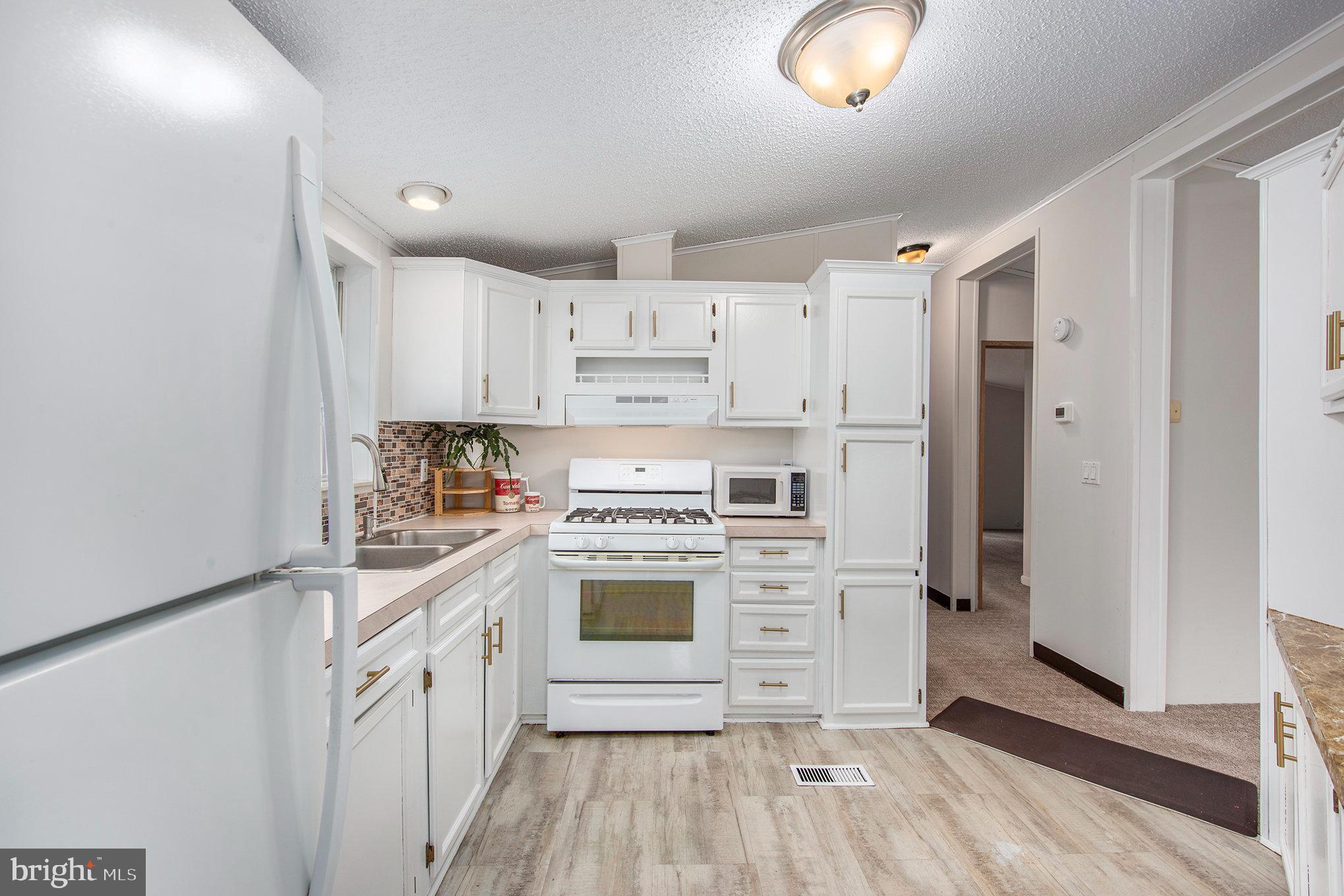 WALNUT MEADOWS - Residential