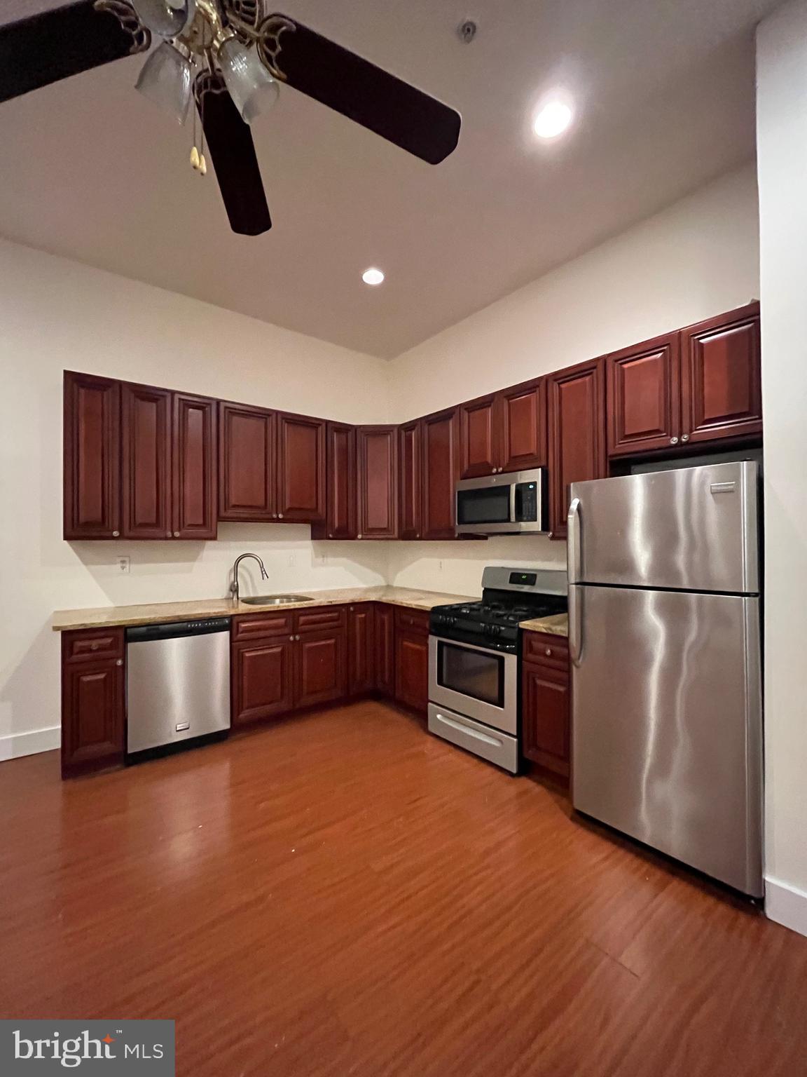 WASHINGTON SQ WEST - Residential Lease