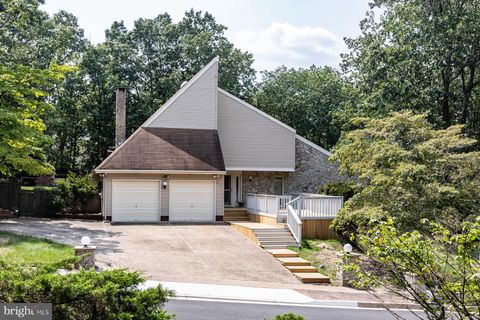 39 CHIPPENHAM DRIVE VOORHEES NJ 08043