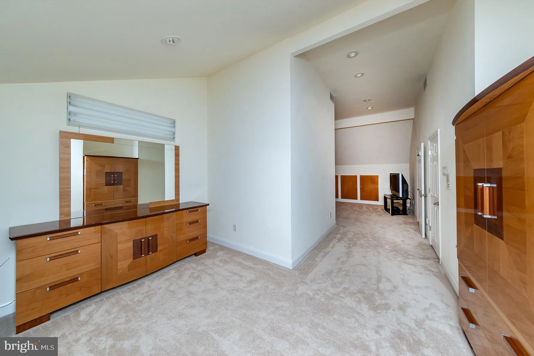 Voorhees, New Jersey 08043, United States, 4 Bedrooms Bedrooms, ,3 BathroomsBathrooms,Residential,Active,182411