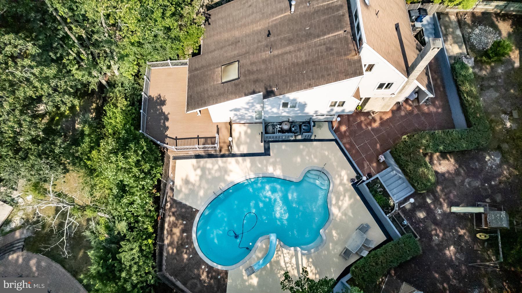 39 CHIPPENHAM DRIVE