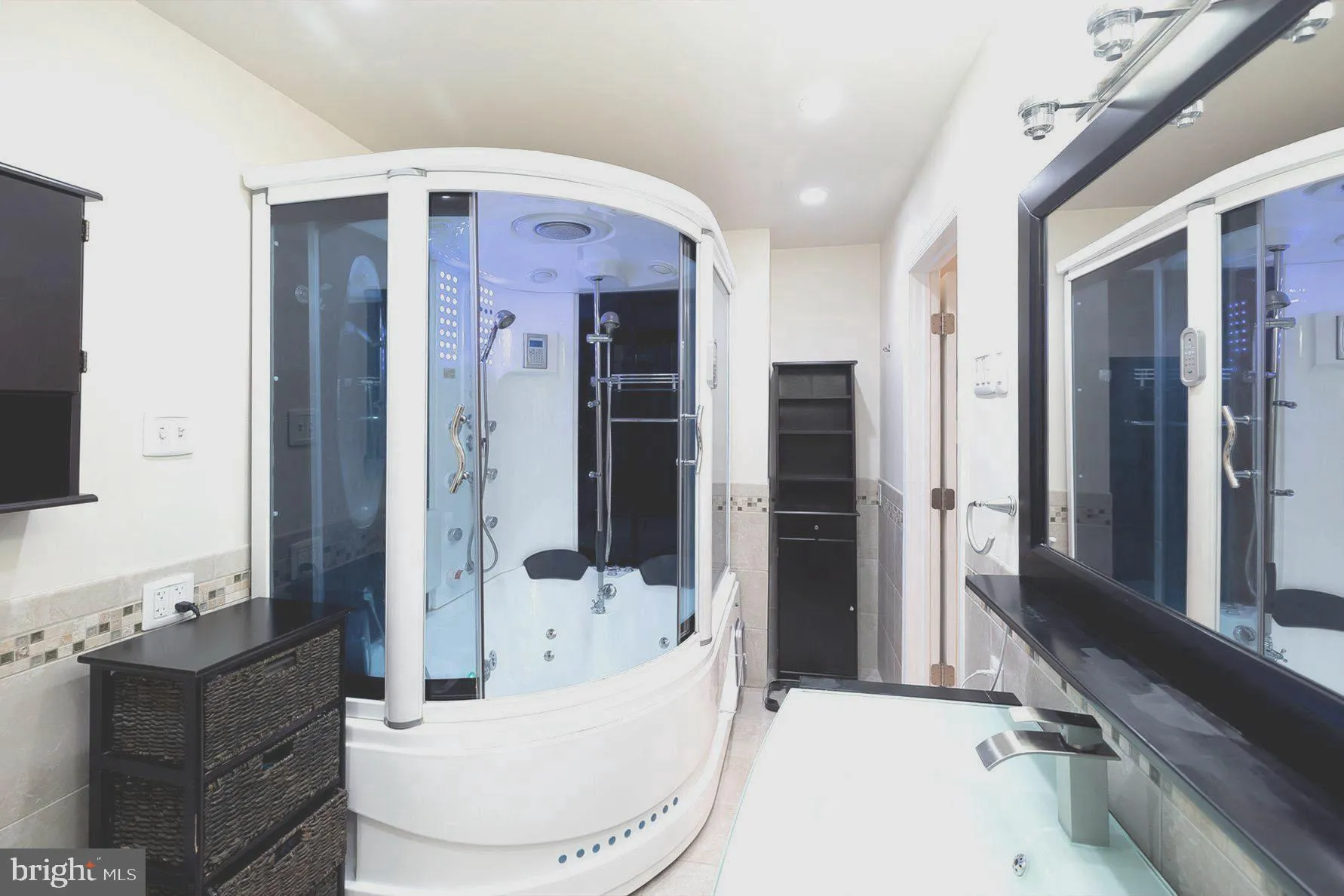 Voorhees, New Jersey 08043, United States, 4 Bedrooms Bedrooms, ,3 BathroomsBathrooms,Residential,Active,182411