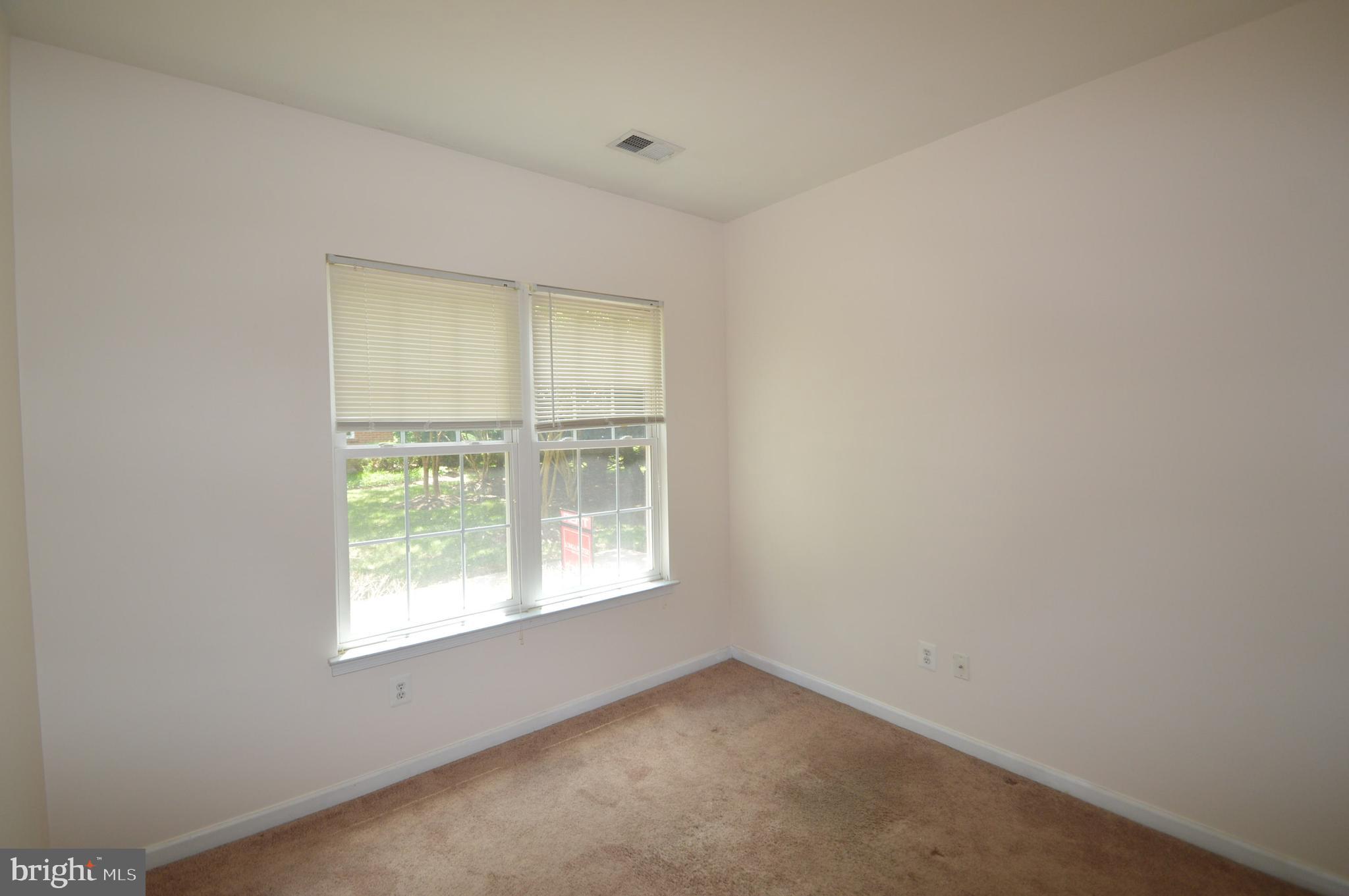 AMBERLEA AT SOUTH RIDING - Residential Lease