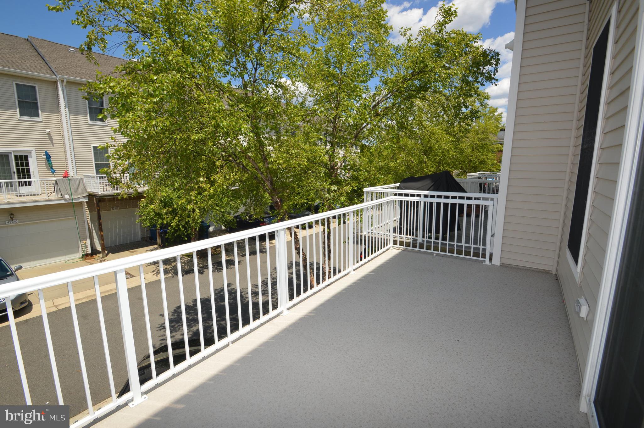 AMBERLEA AT SOUTH RIDING - Residential Lease