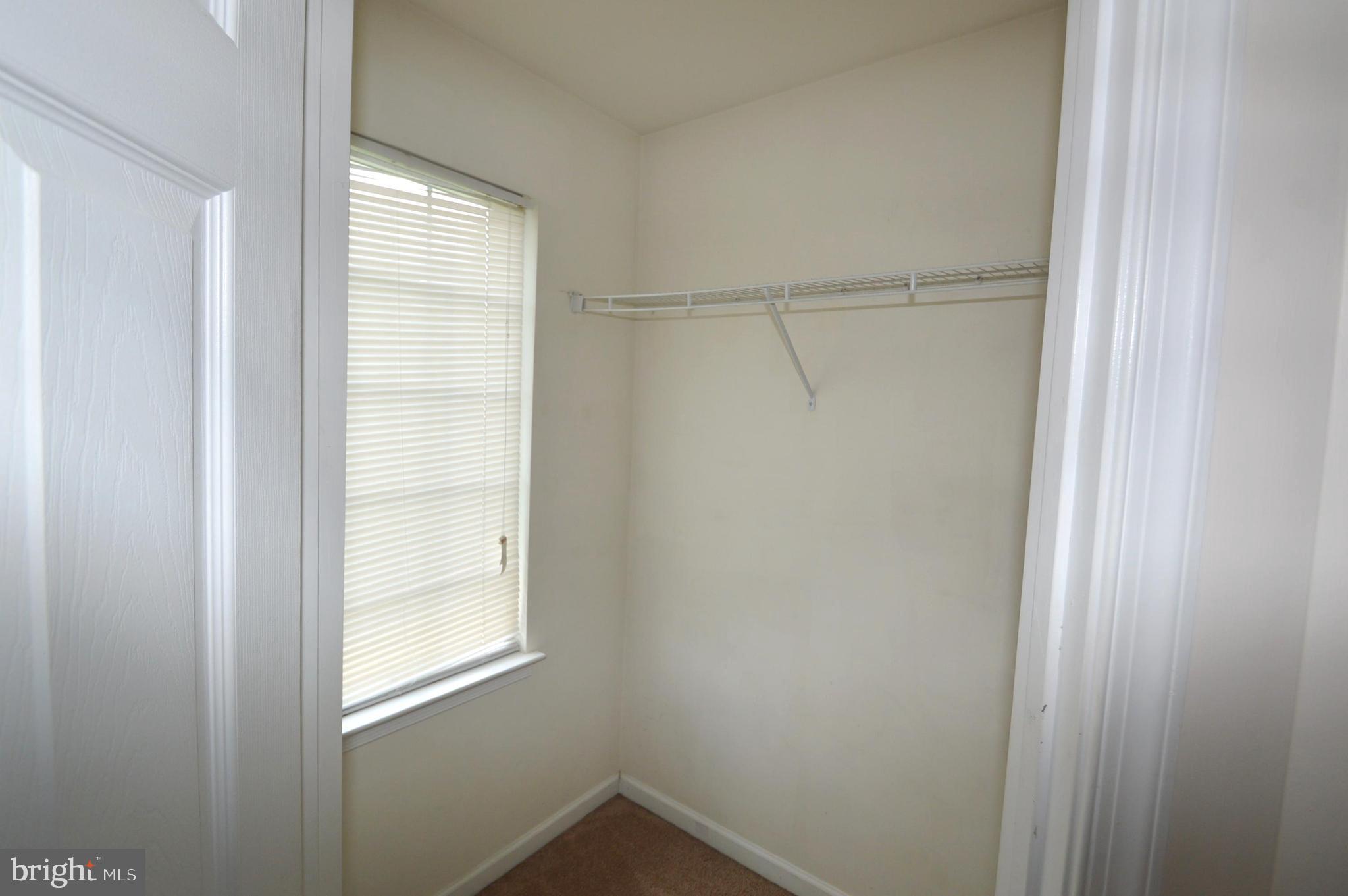 AMBERLEA AT SOUTH RIDING - Residential Lease