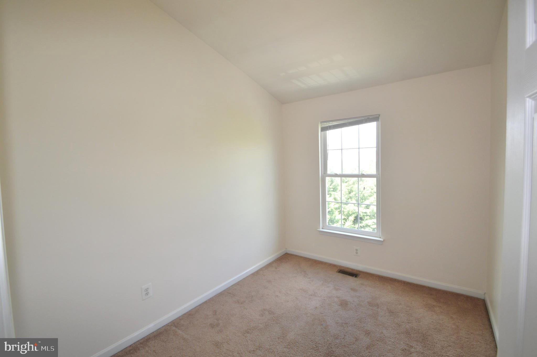 AMBERLEA AT SOUTH RIDING - Residential Lease