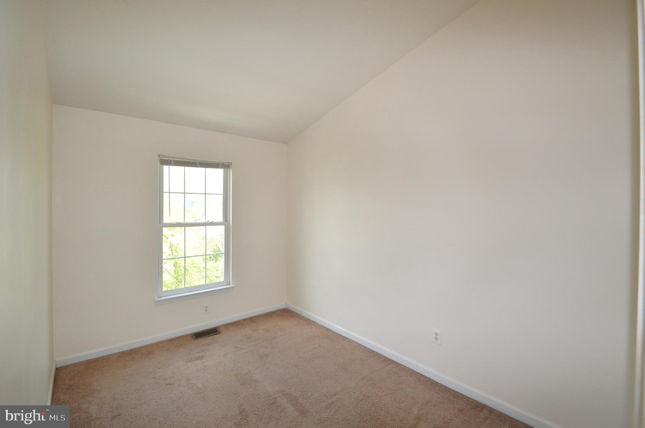 AMBERLEA AT SOUTH RIDING - Residential Lease