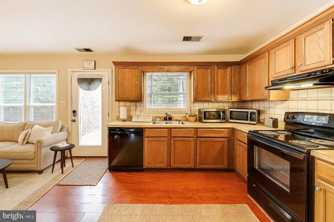 Photo of 3975 Wintergreen Place, WALDORF, MD 20602 (MLS # MDCH2047334) Photo of 3975 Wintergreen Place, WALDORF, MD 20602 (MLS # MDCH2047334)