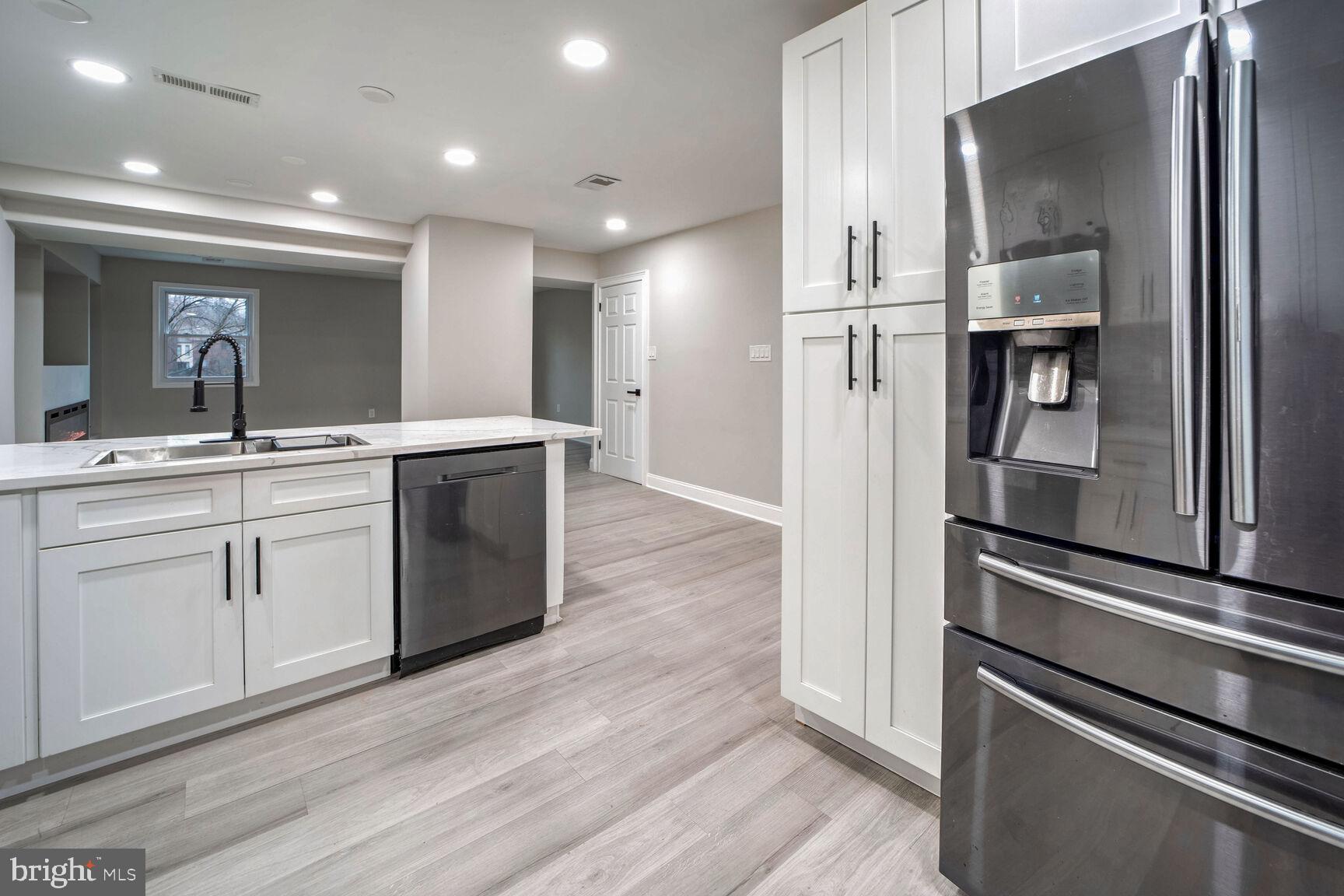 VILLAGE OF LONG REACH - Residential