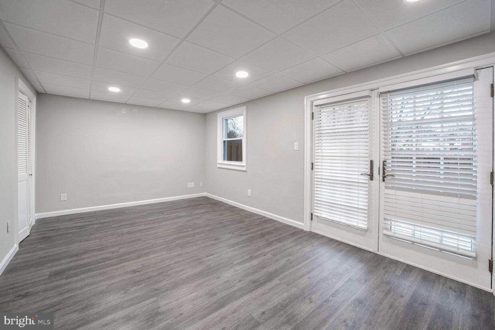 VILLAGE OF LONG REACH - Residential