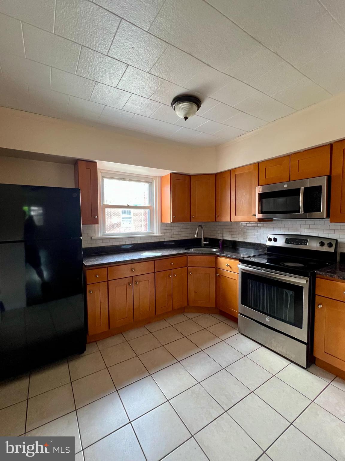 OXFORD CIRCLE - Residential