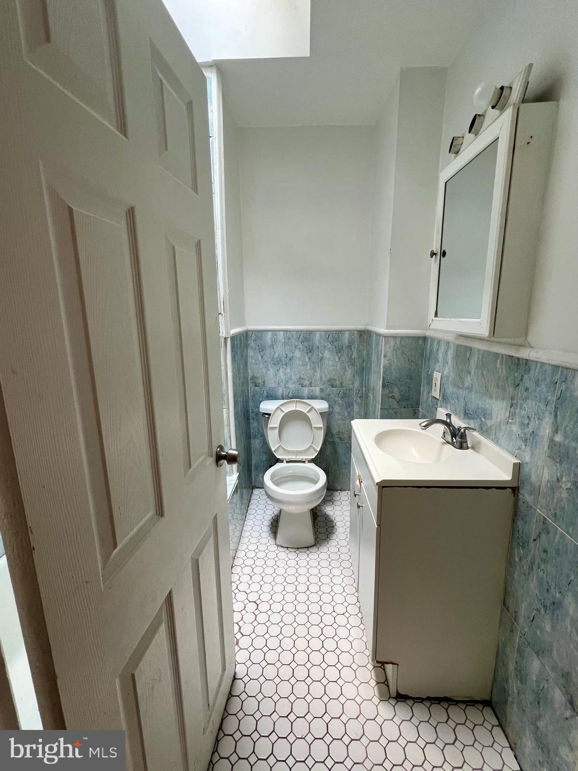 OXFORD CIRCLE - Residential