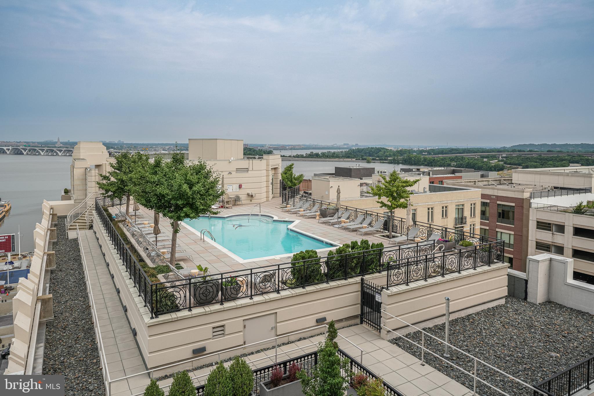 ONE NATIONAL HARBOR CONDOMINIUM - Residential Lease