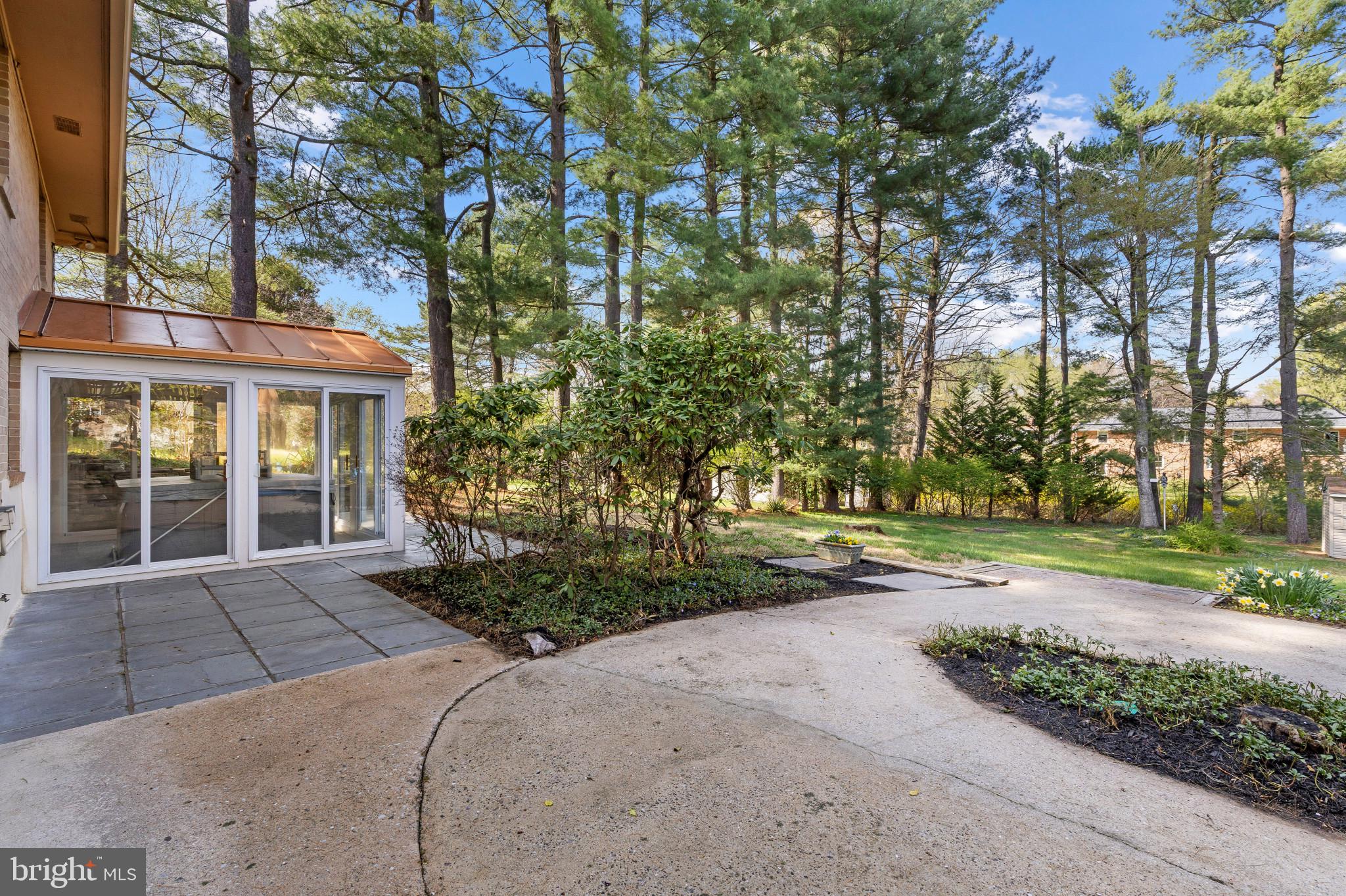 GLEN BROOK - Residential