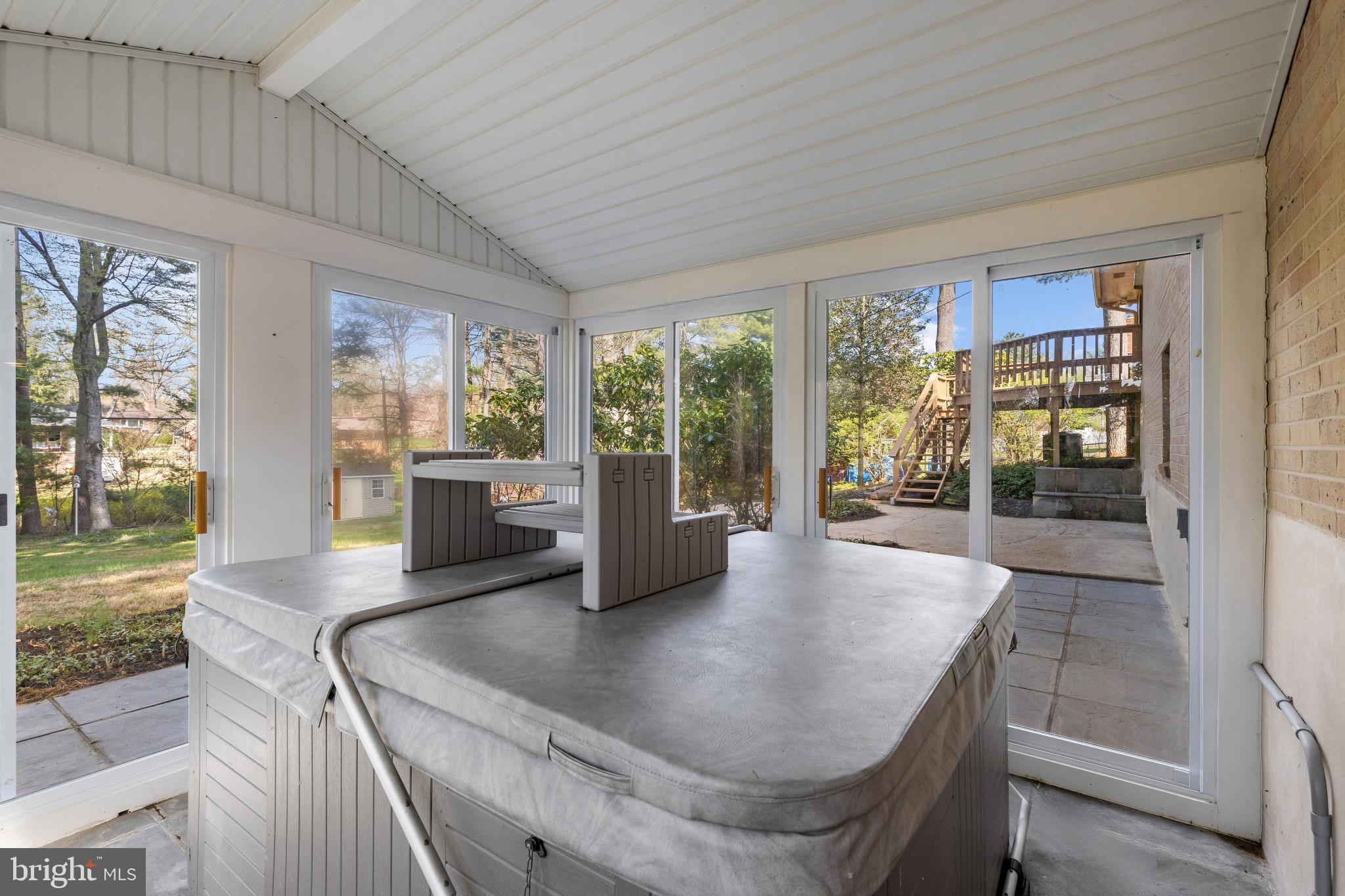 GLEN BROOK - Residential