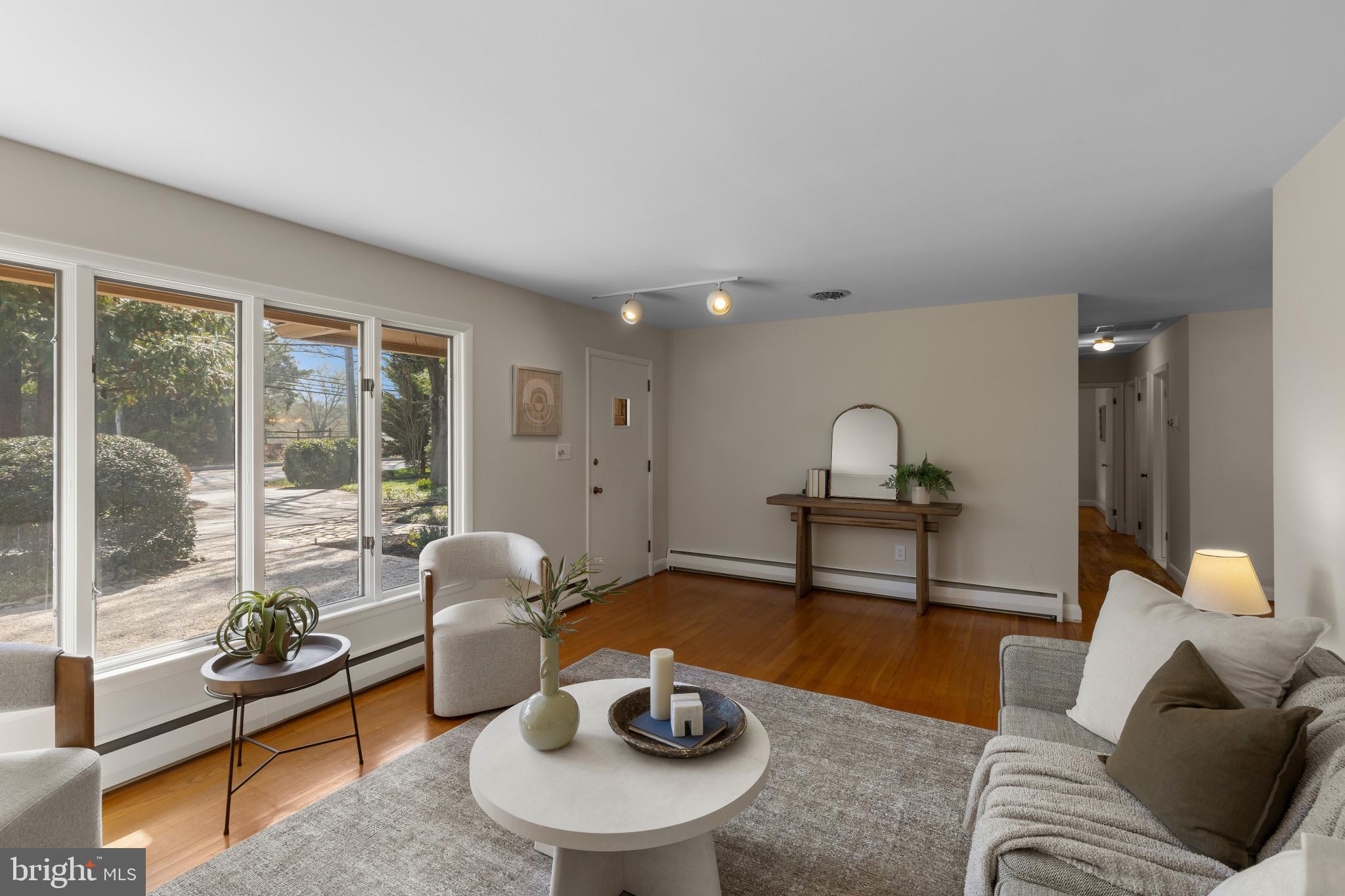 GLEN BROOK - Residential