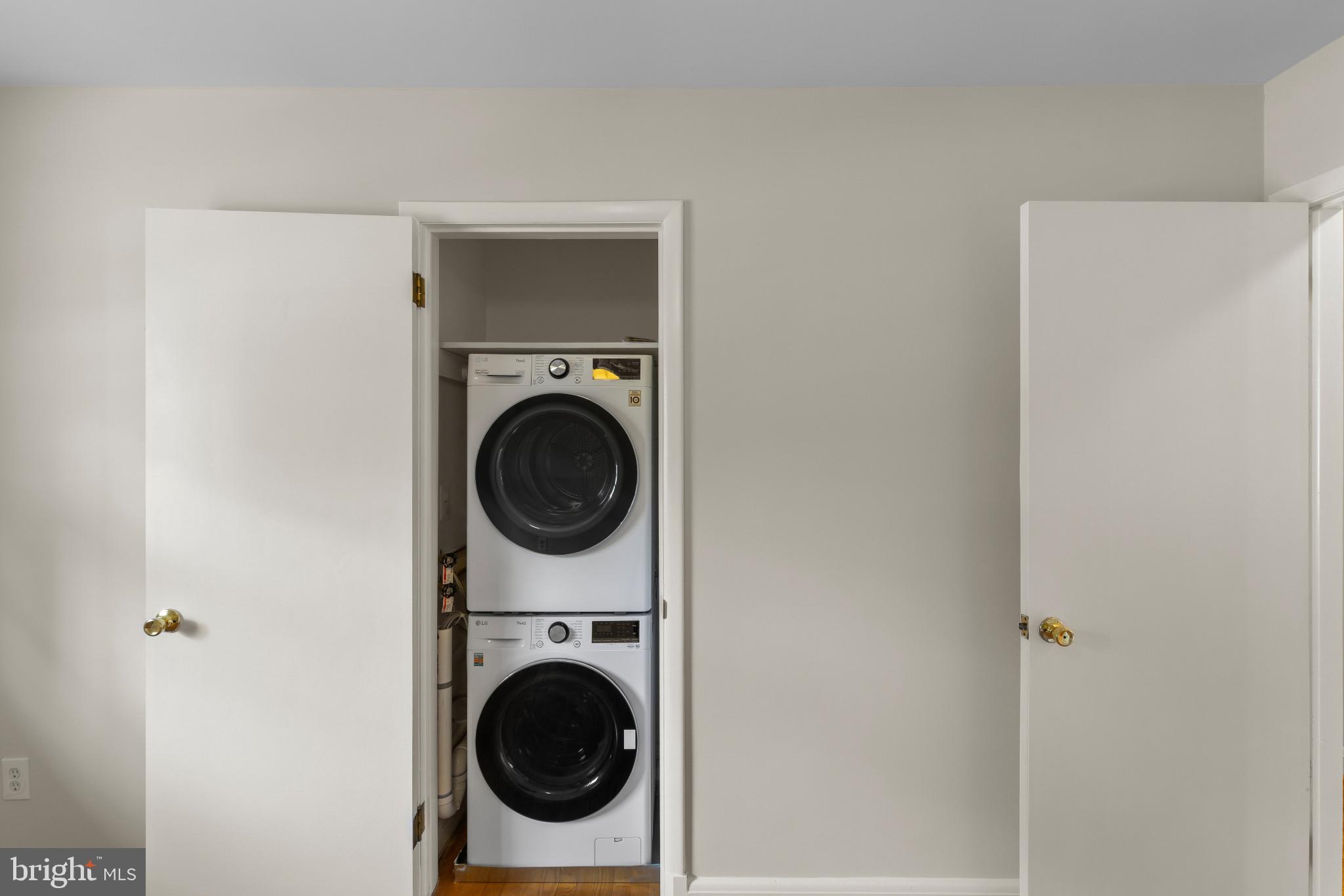 GLEN BROOK - Residential