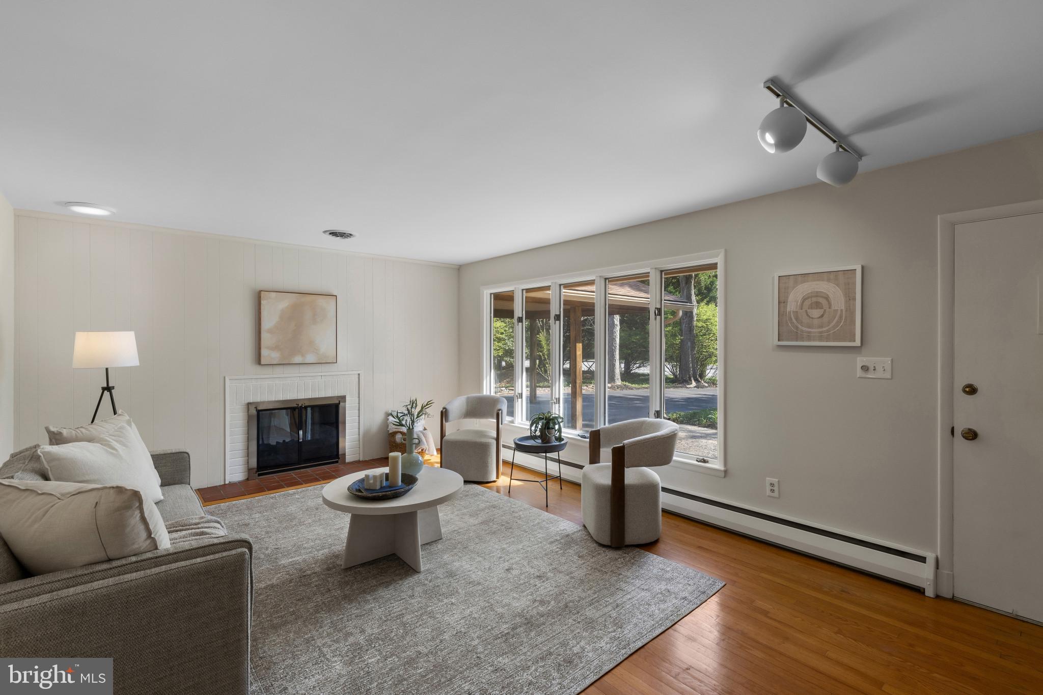 GLEN BROOK - Residential