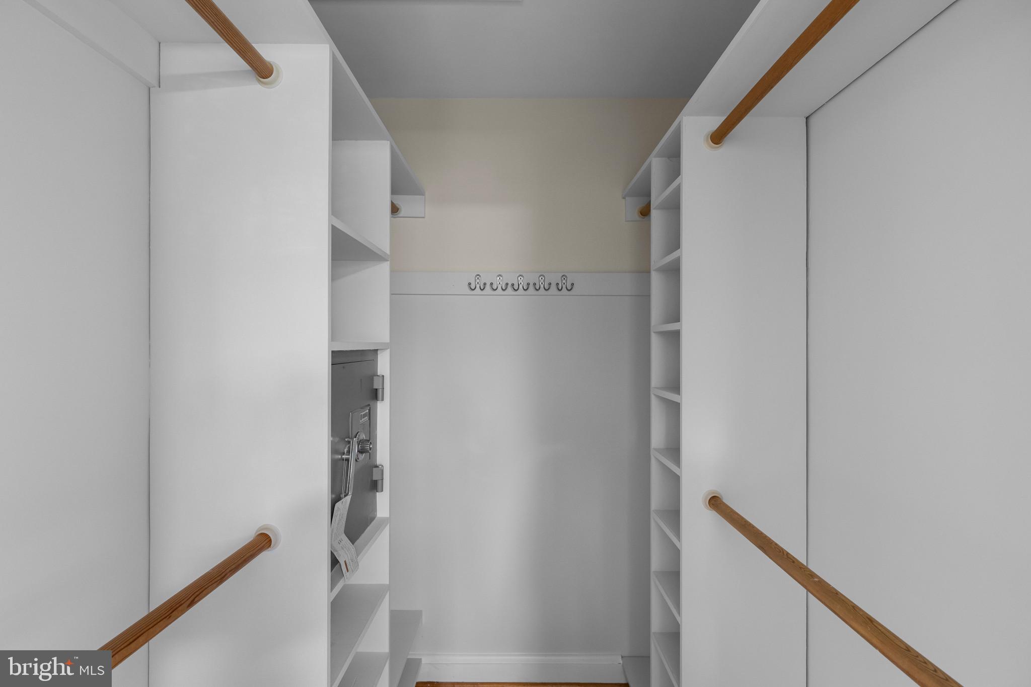 GLEN BROOK - Residential