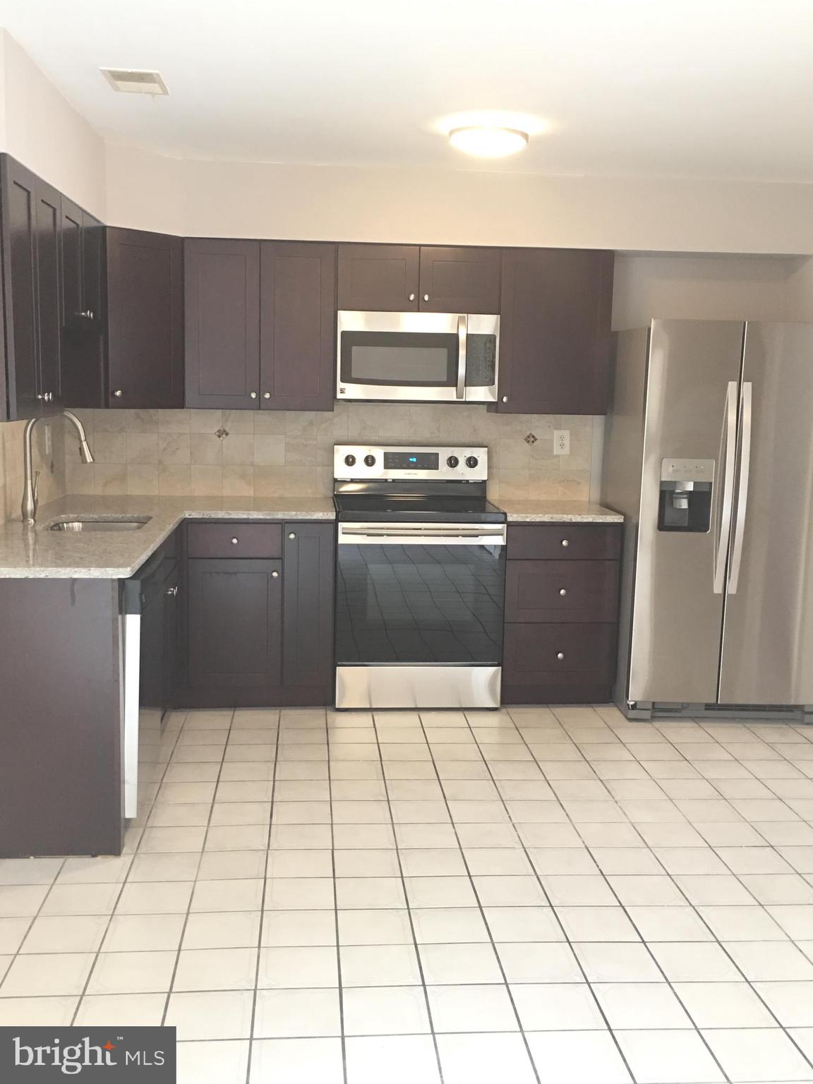 CHERRYWOOD CONDO - Residential Lease