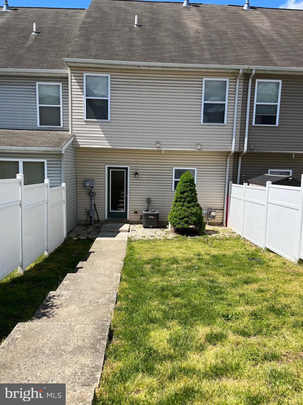 CAPITAL HEIGHTS - Residential