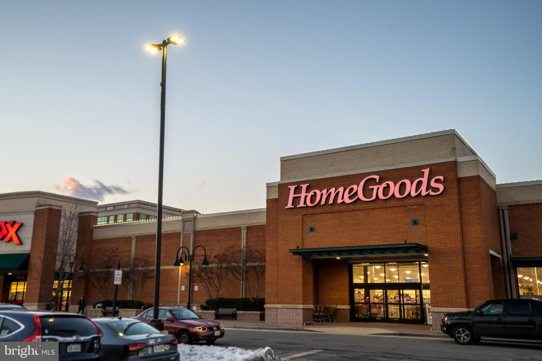 STRATFORD PLACE AT KINGS - Residential