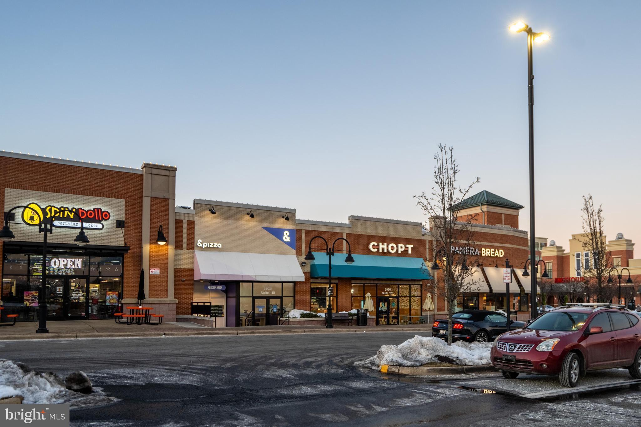 STRATFORD PLACE AT KINGS - Residential