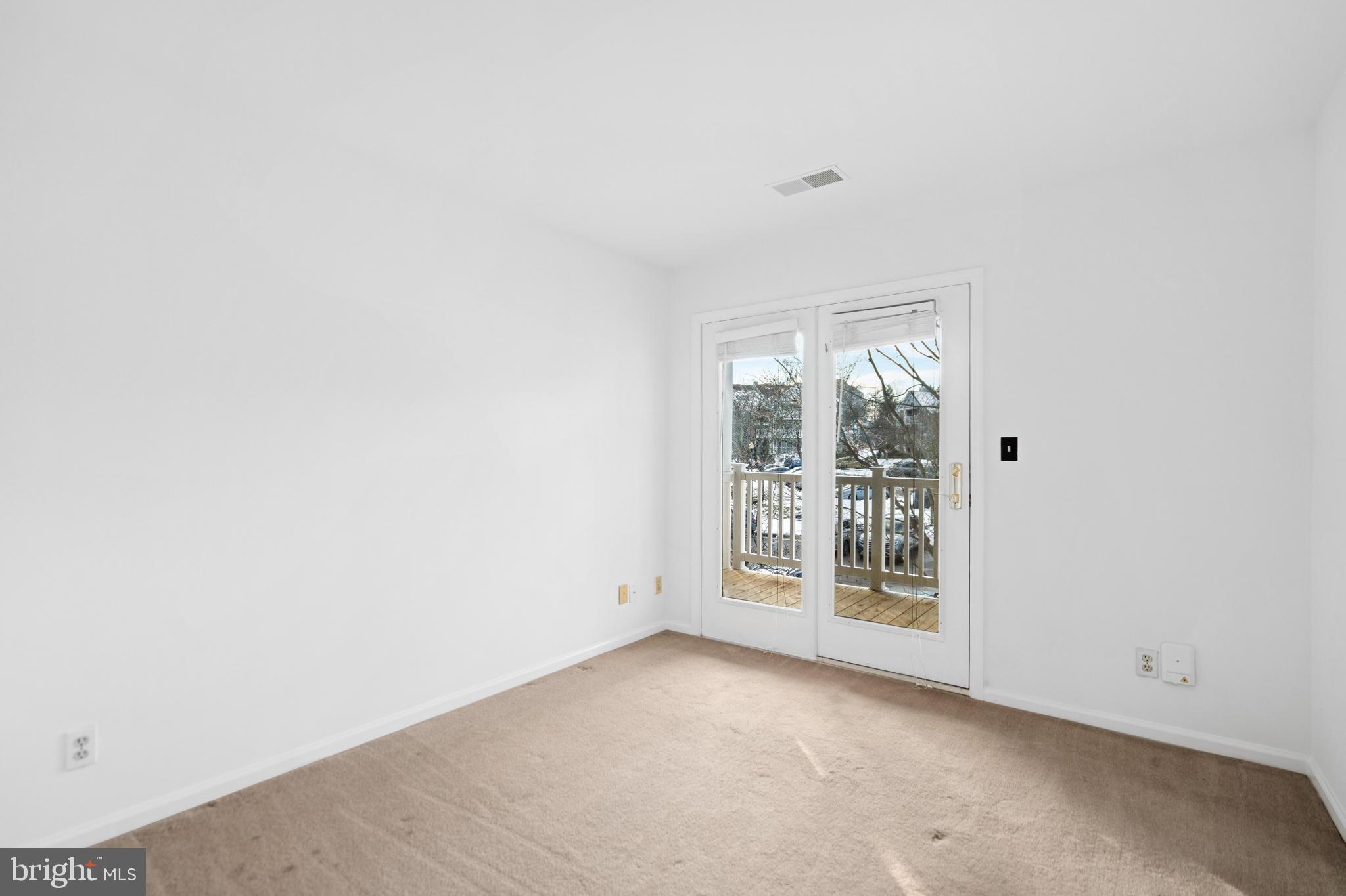 STRATFORD PLACE AT KINGS - Residential