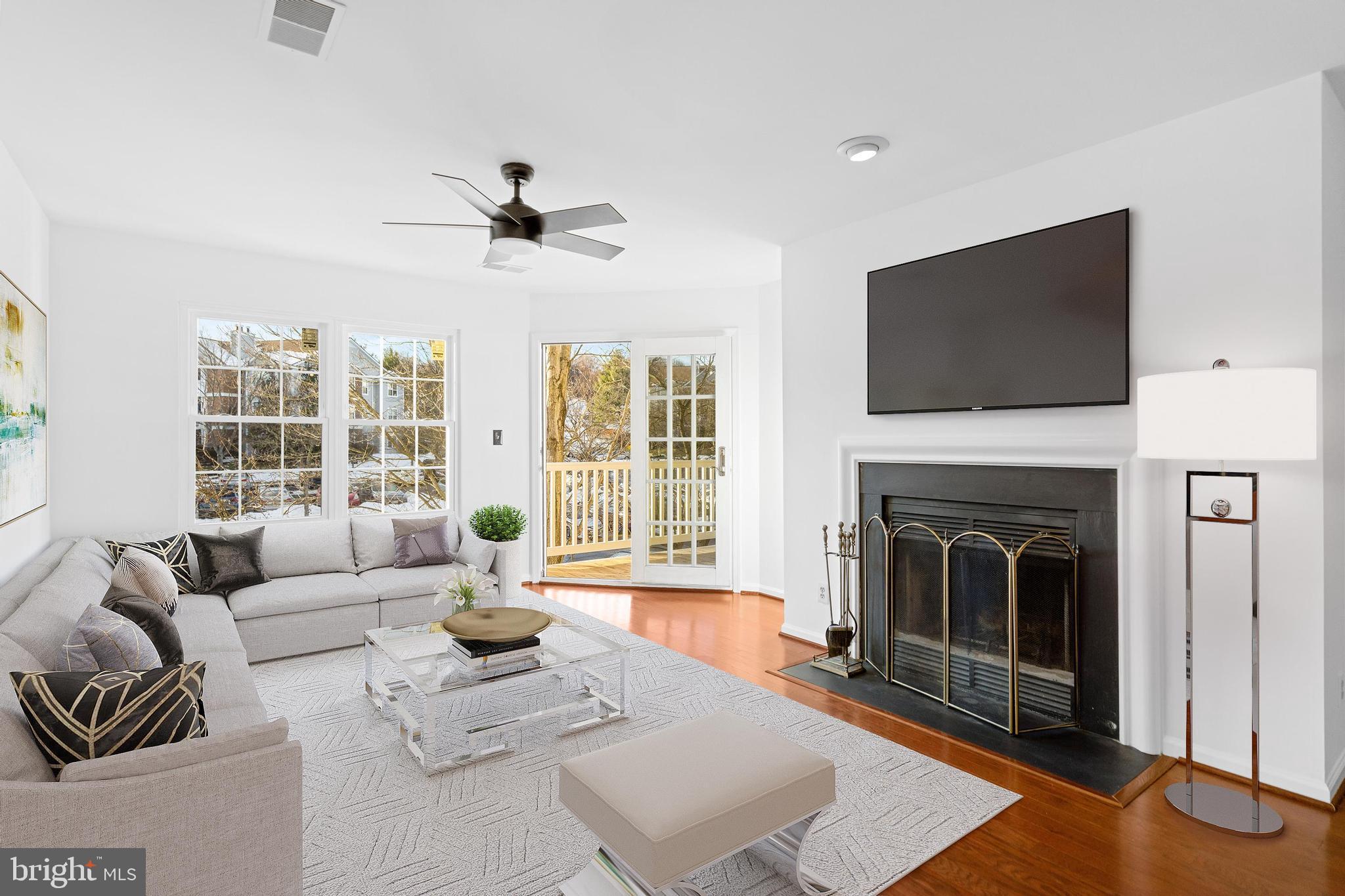 STRATFORD PLACE AT KINGS - Residential