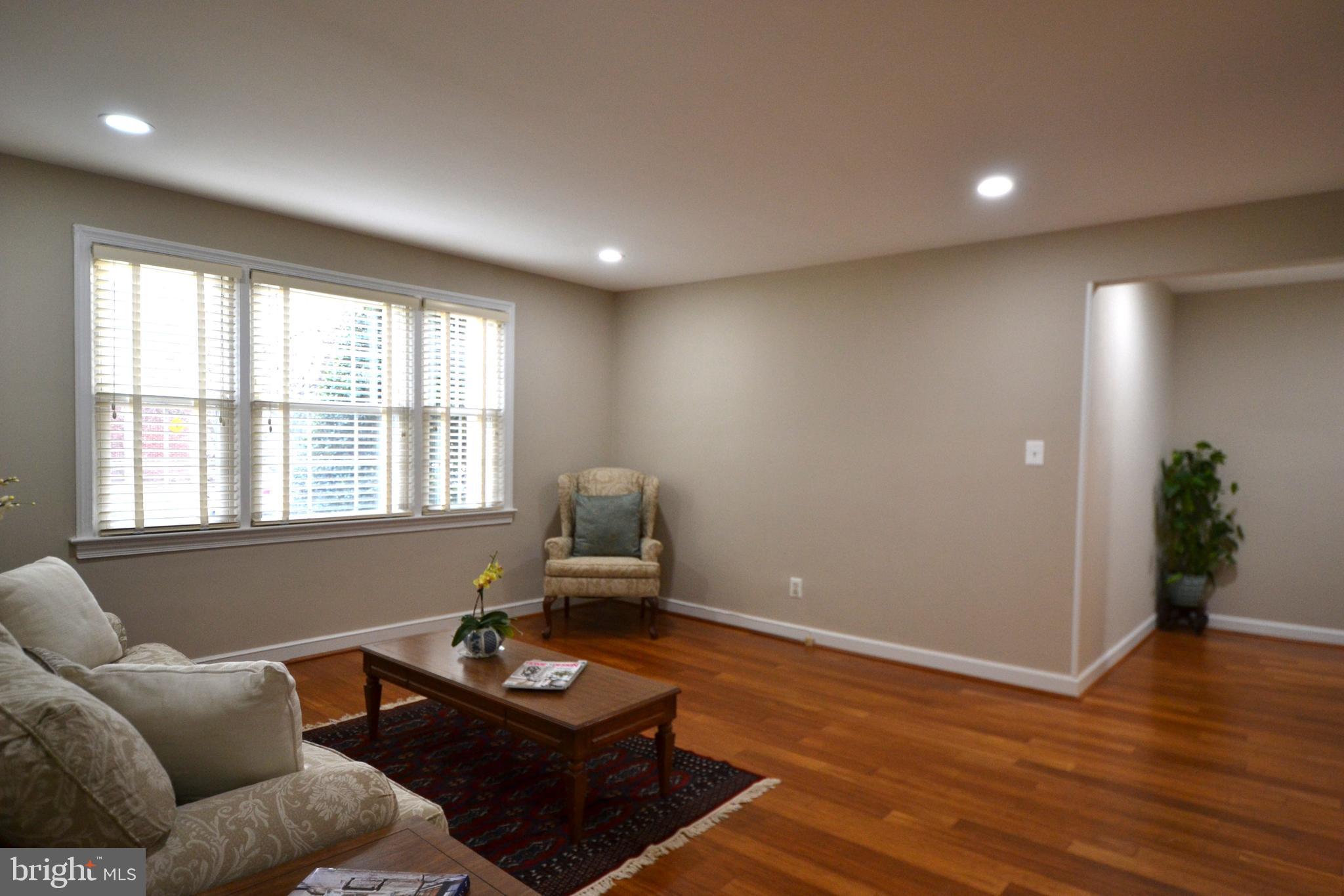 FAYETTE COURT - Residential