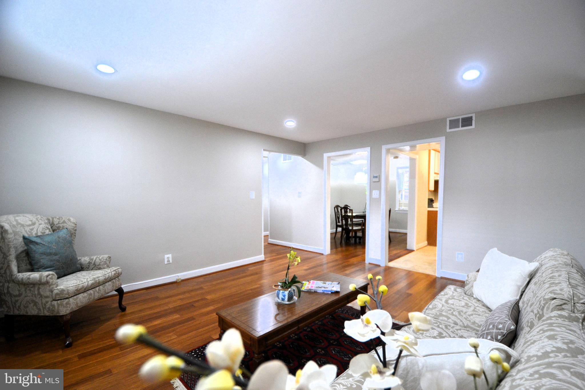 FAYETTE COURT - Residential