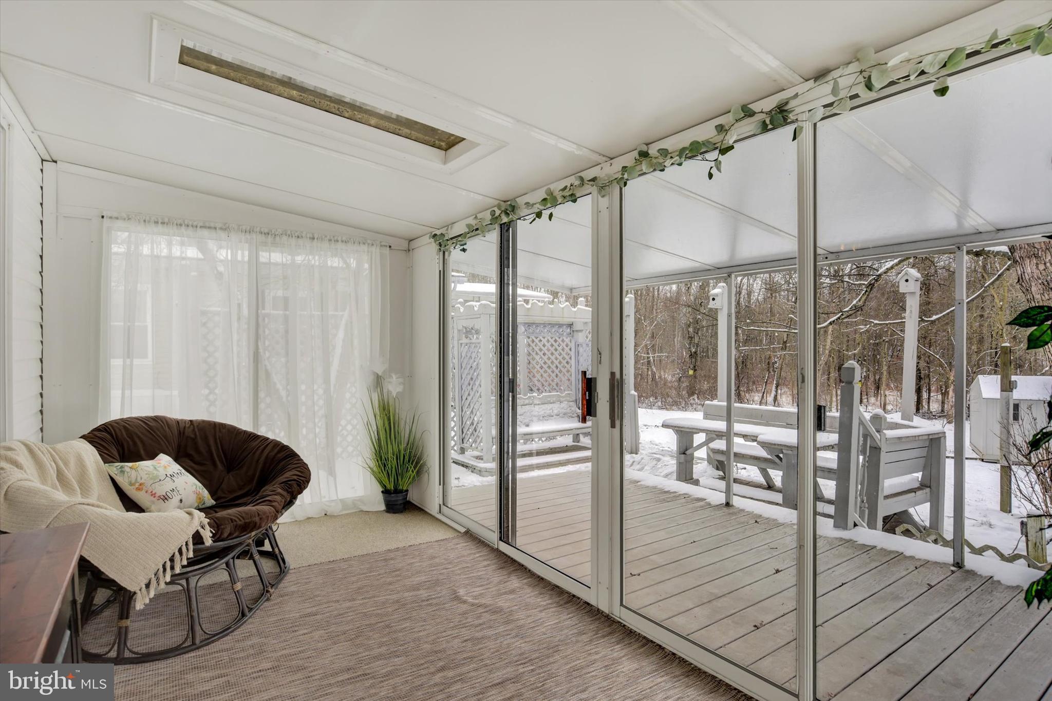 COUNTRY MANOR FARMS - Residential