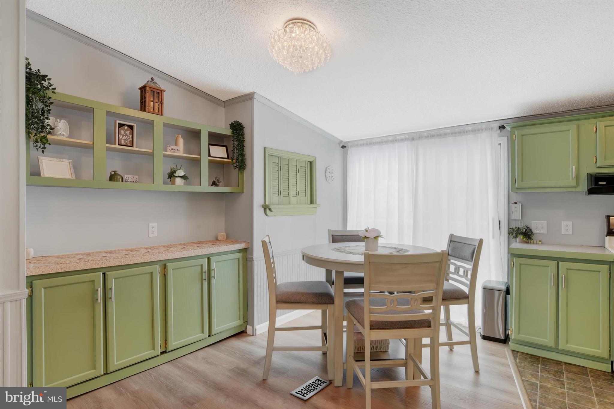 COUNTRY MANOR FARMS - Residential