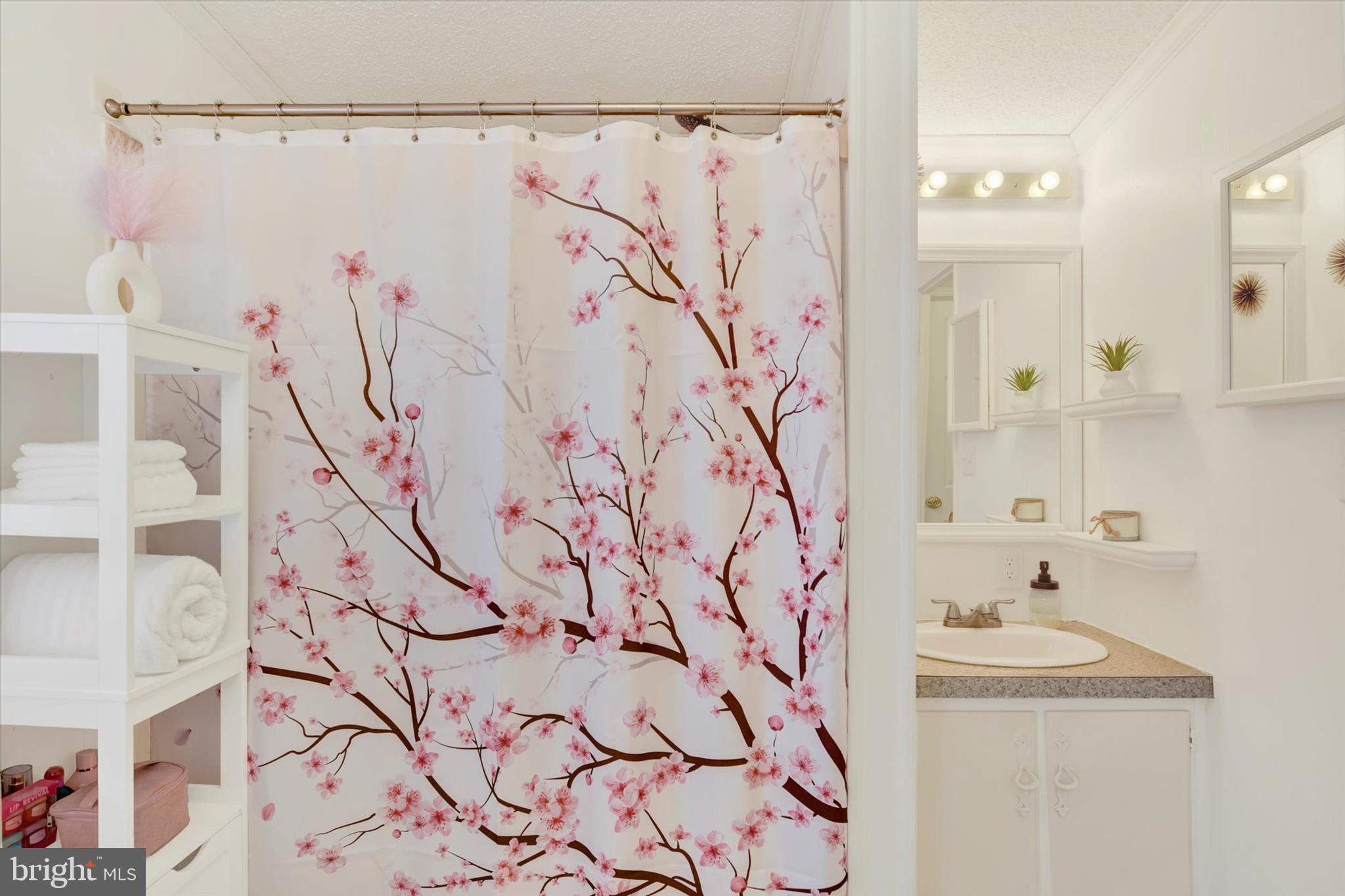 COUNTRY MANOR FARMS - Residential