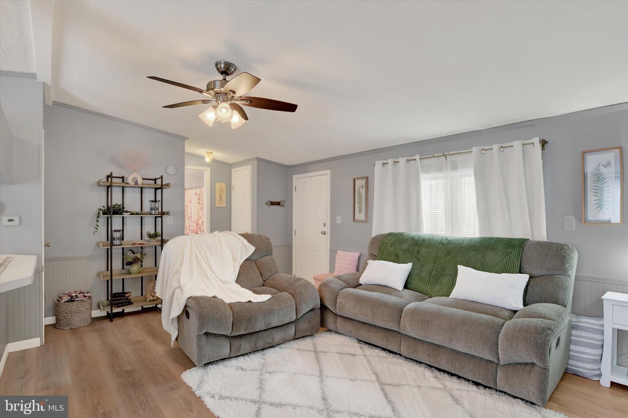 COUNTRY MANOR FARMS - Residential