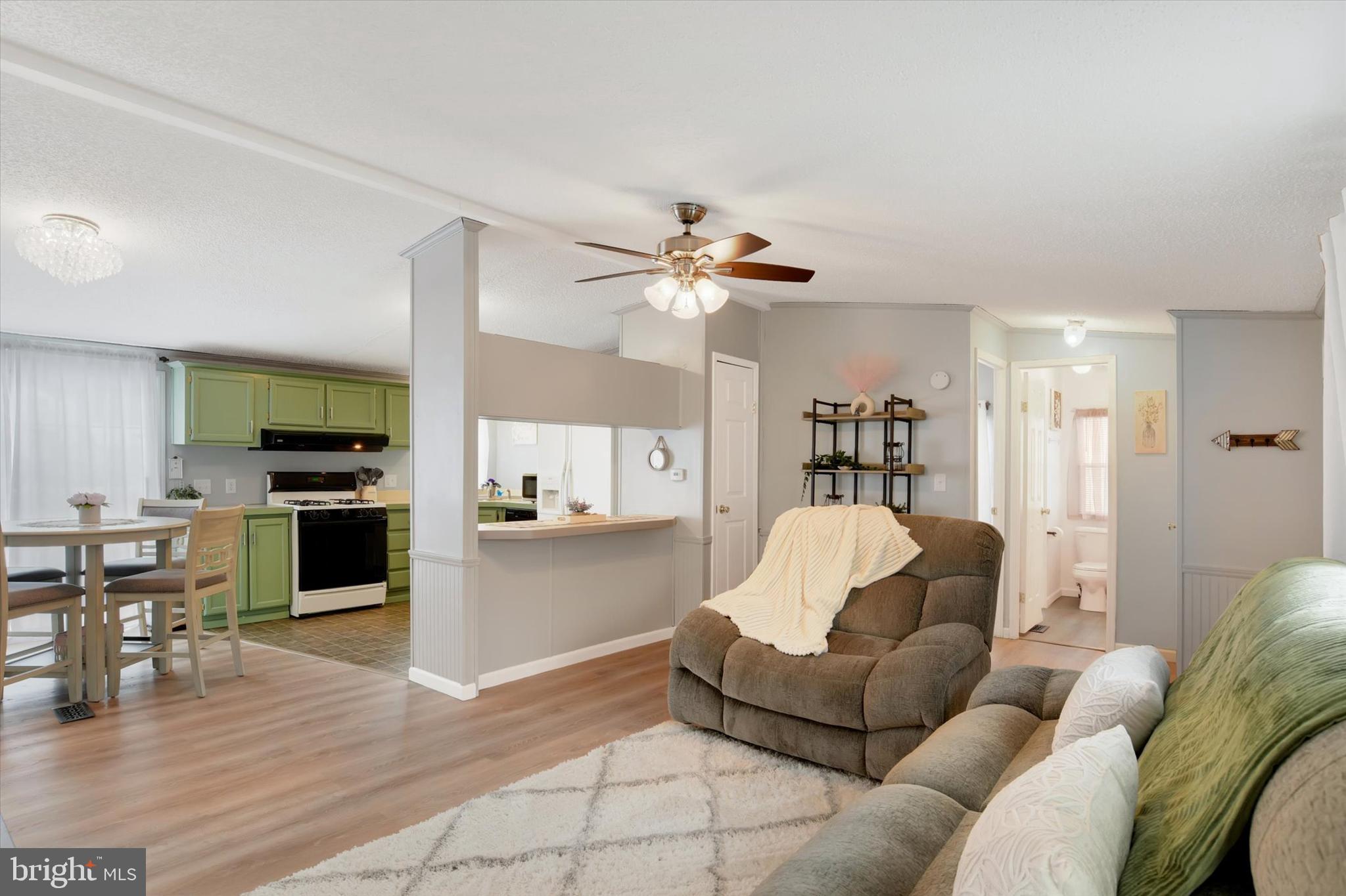 COUNTRY MANOR FARMS - Residential