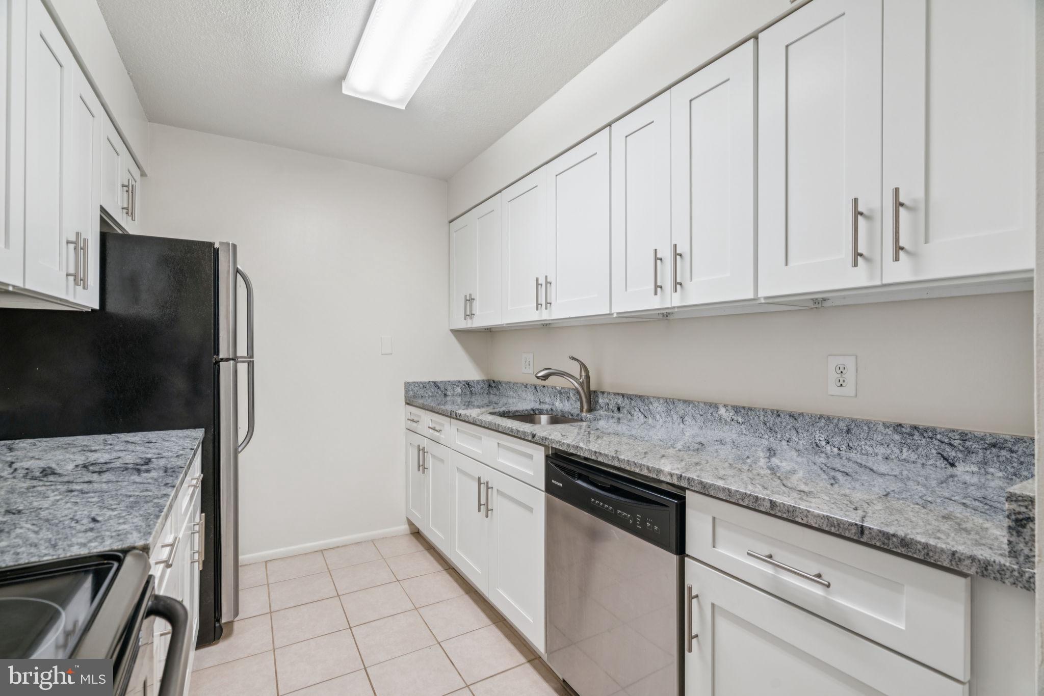 AVENUE OF THE ARTS - Residential